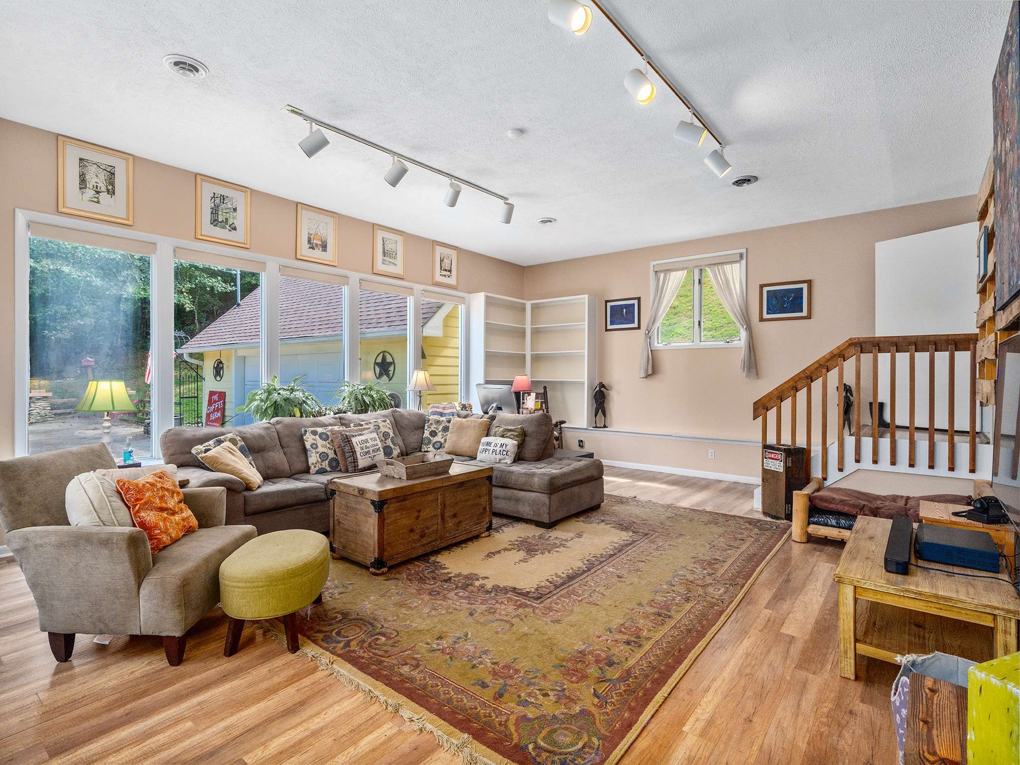 2145 S Berrys Chapel Ct