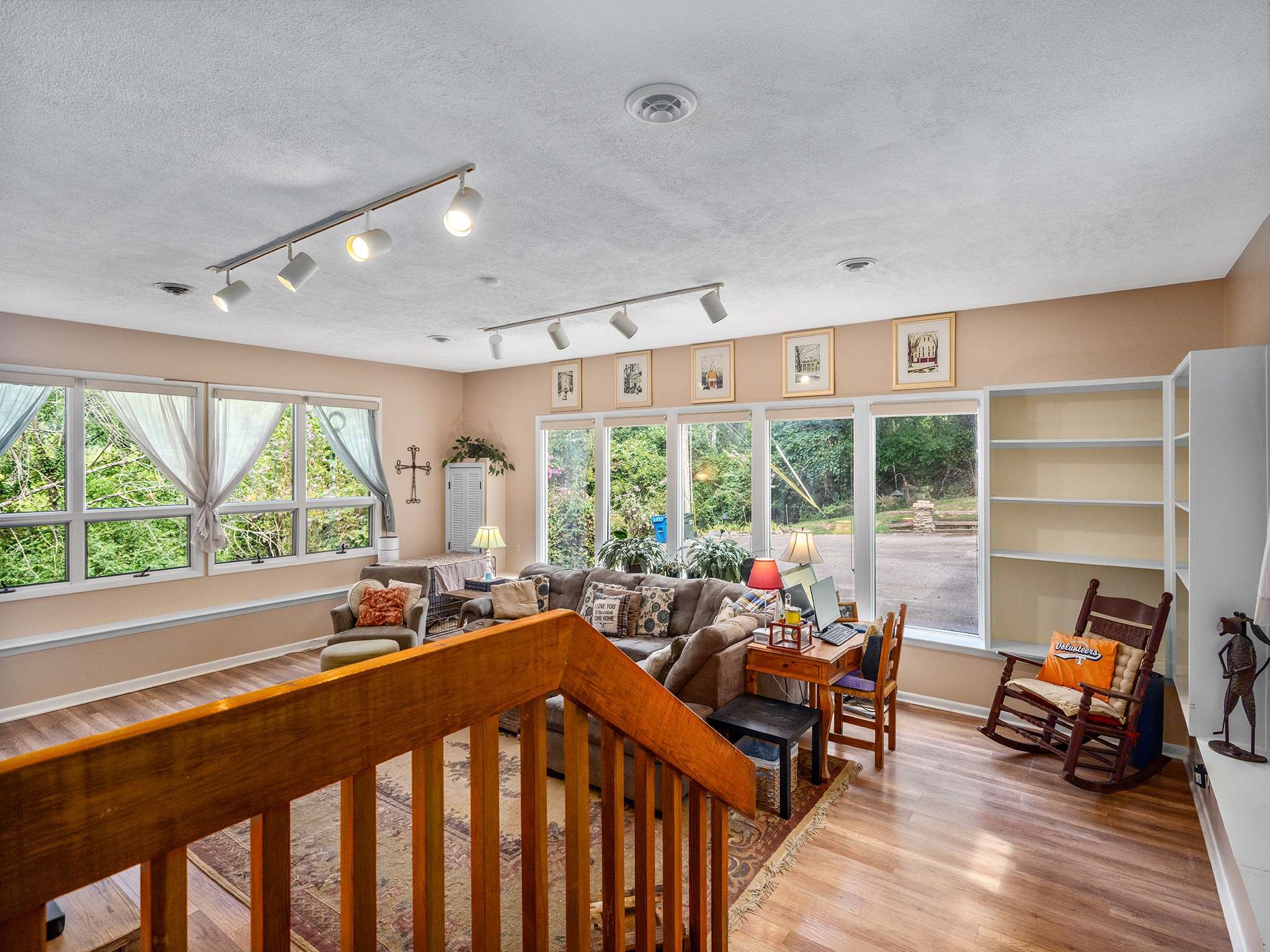 2145 S Berrys Chapel Ct