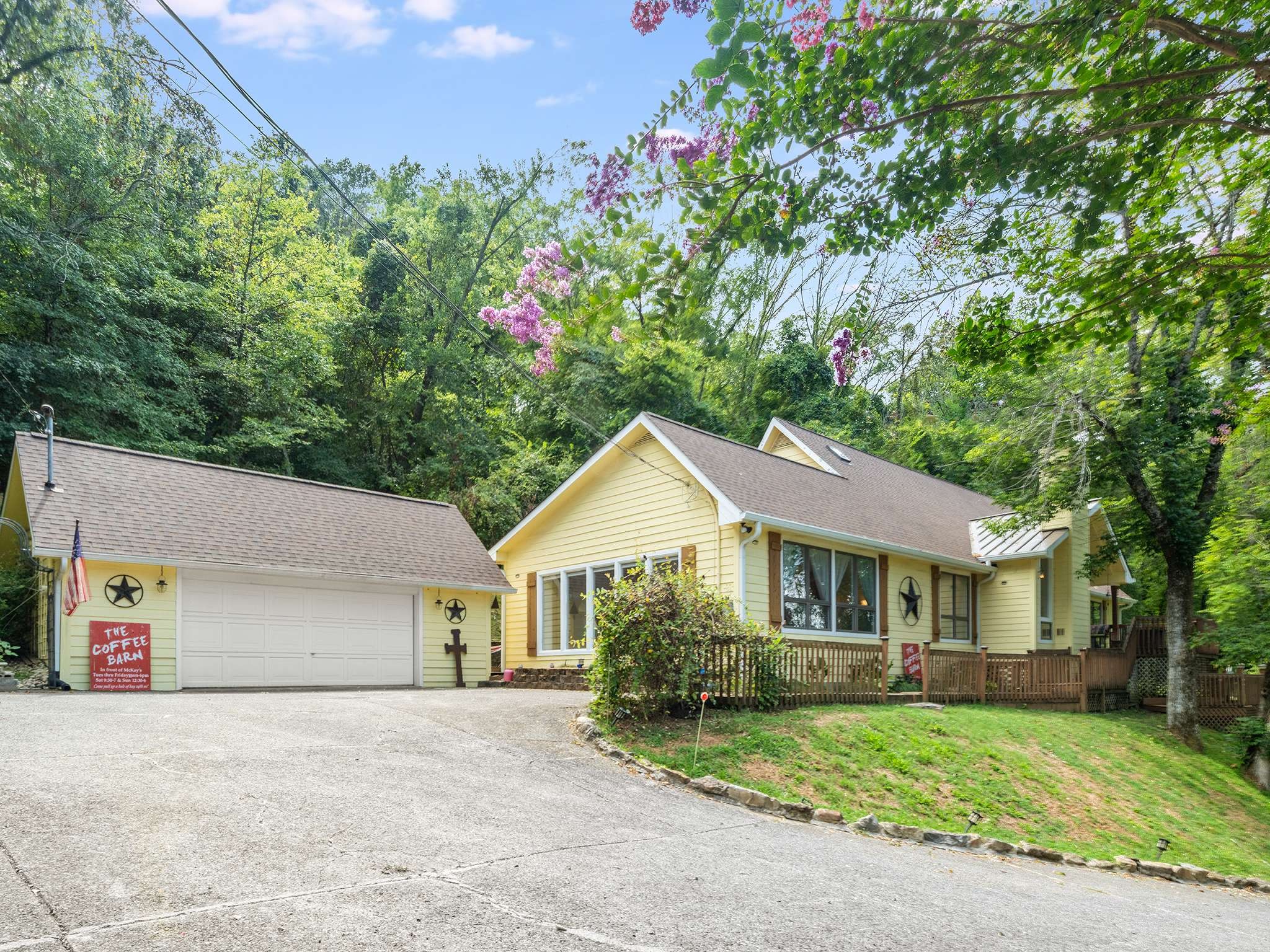 2145 S Berrys Chapel Ct
