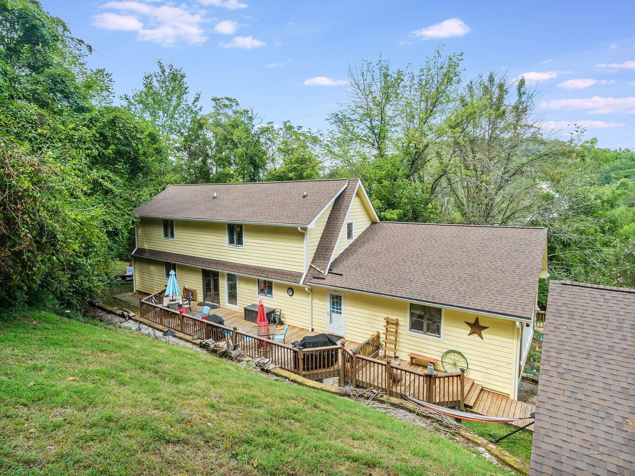 2145 S Berrys Chapel Ct