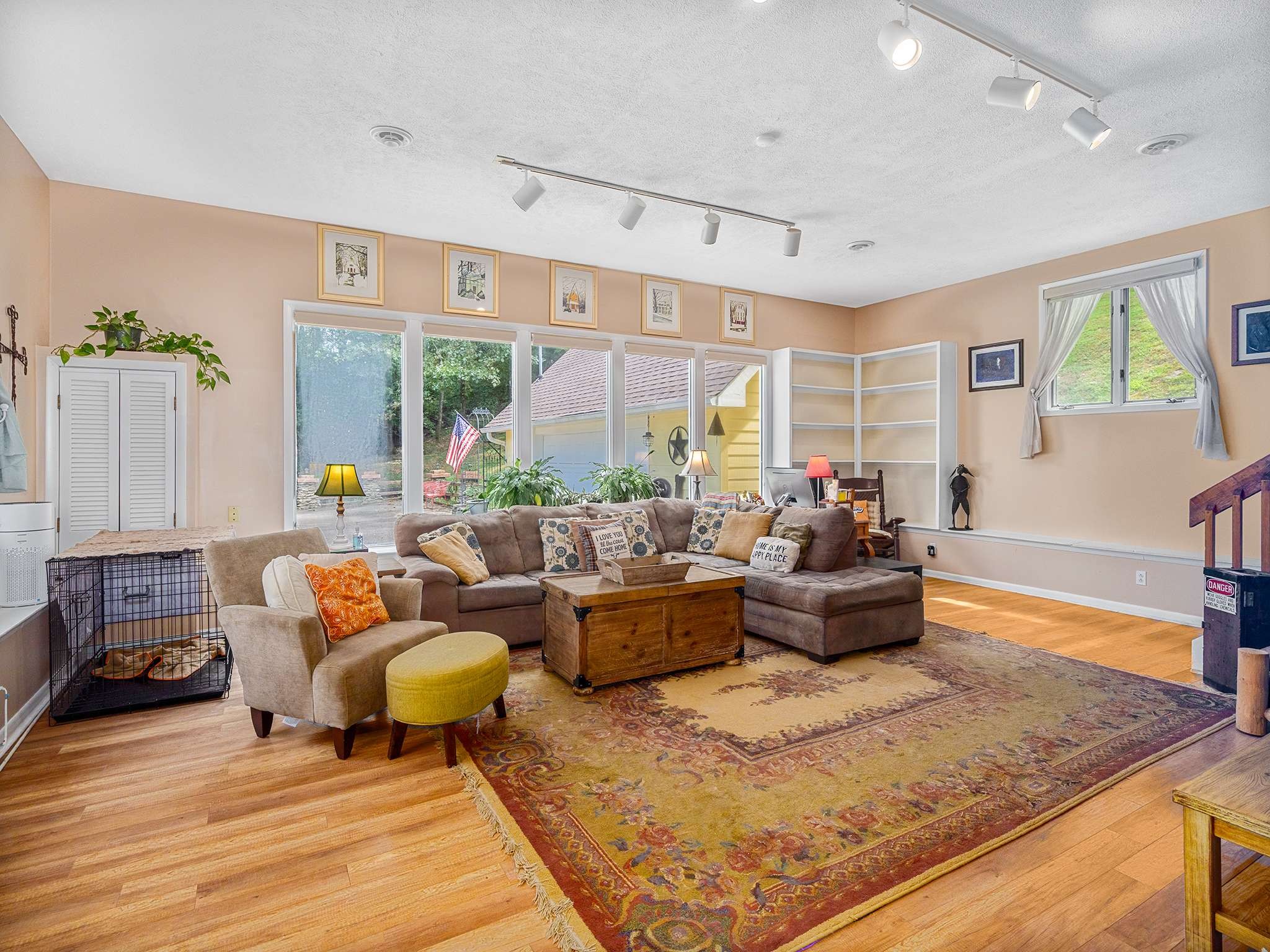 2145 S Berrys Chapel Ct
