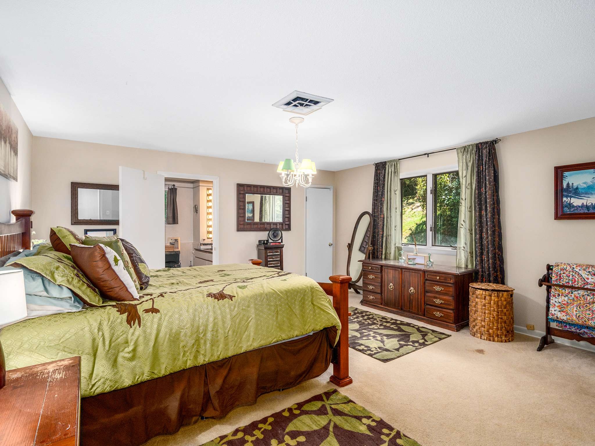 2145 S Berrys Chapel Ct