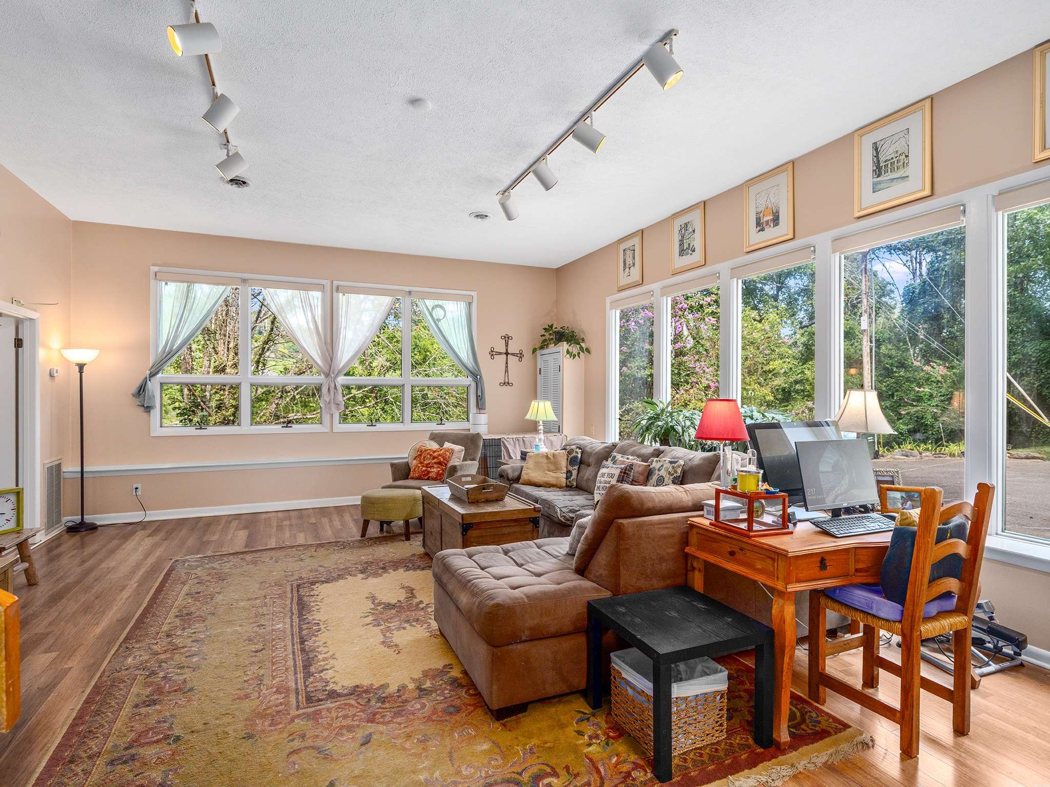 2145 S Berrys Chapel Ct