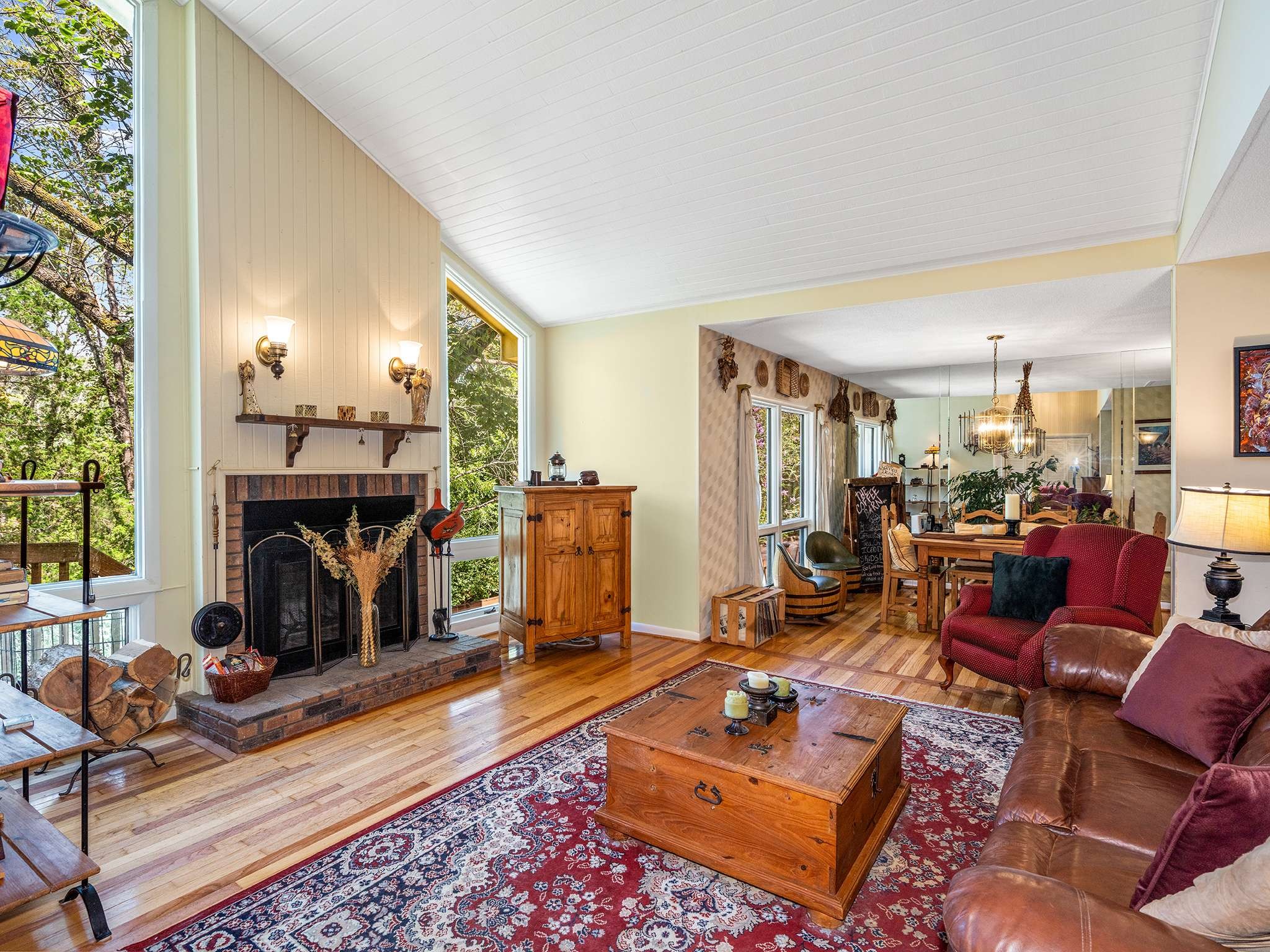 2145 S Berrys Chapel Ct