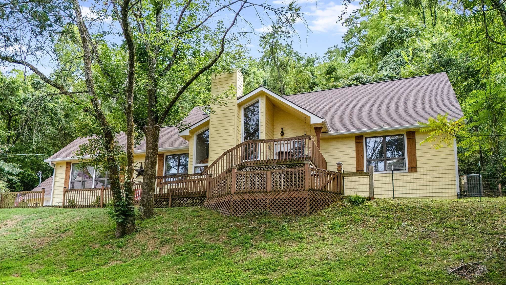 2145 S Berrys Chapel Ct