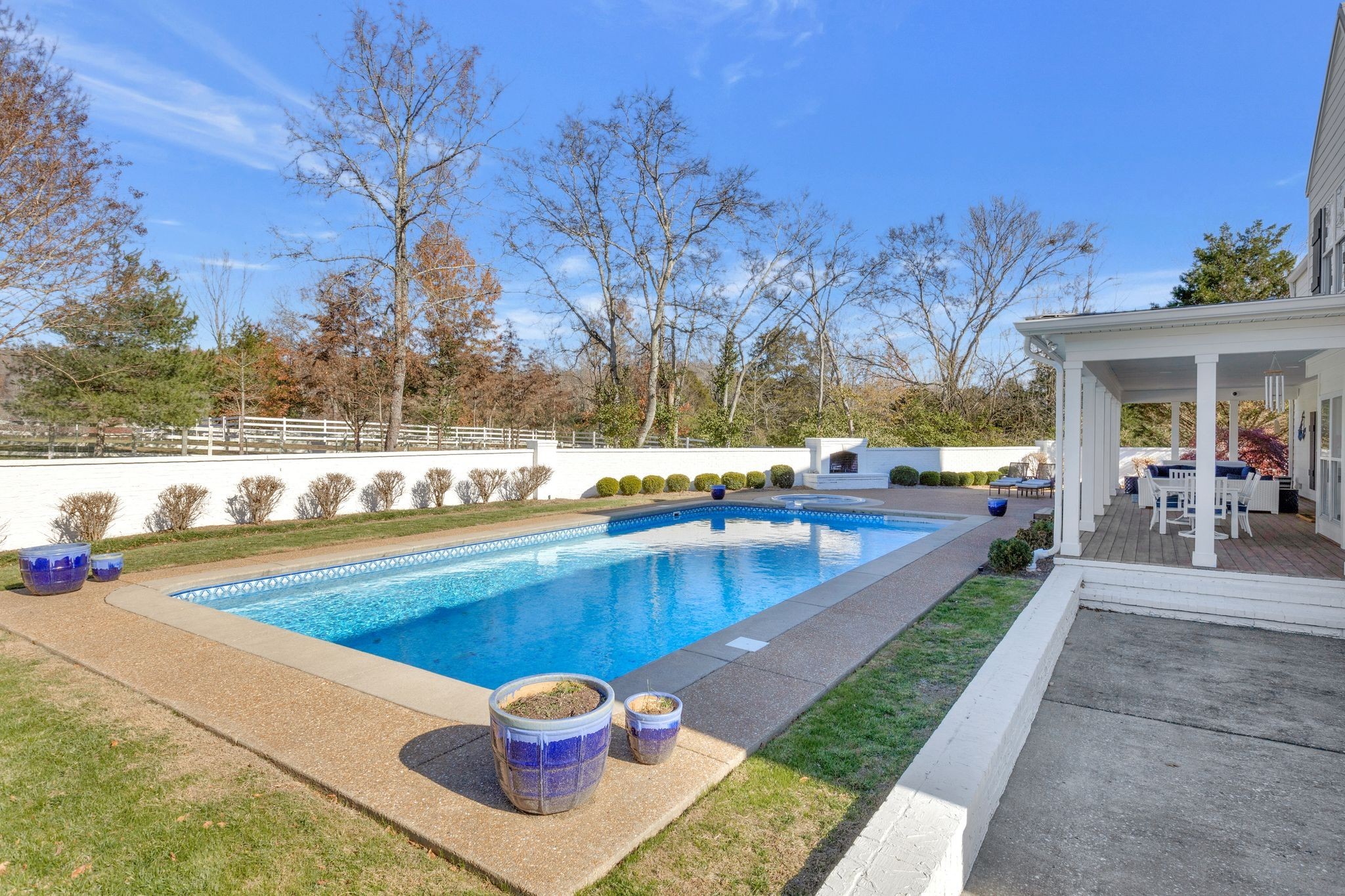 210 Green Rd