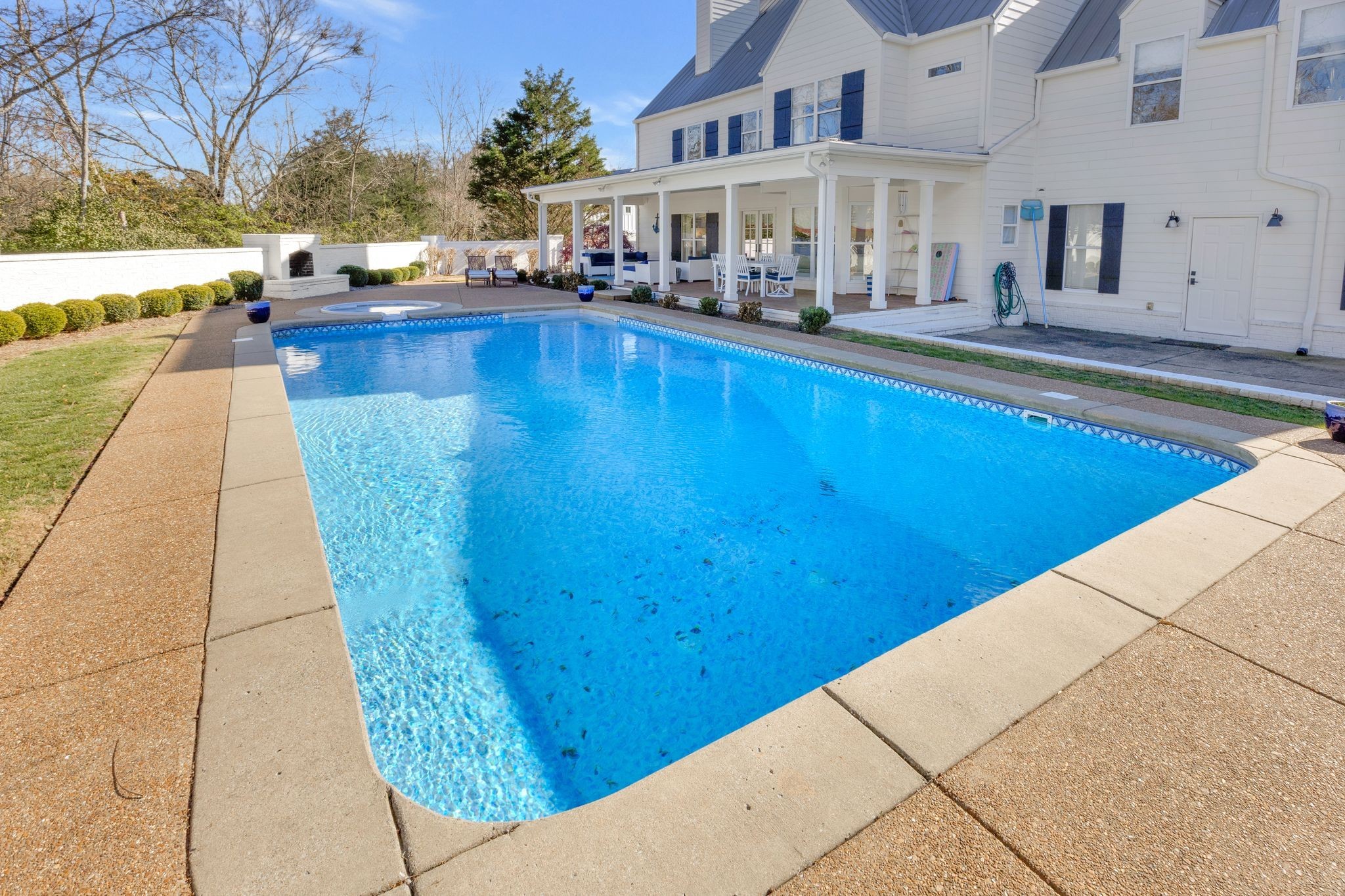 210 Green Rd