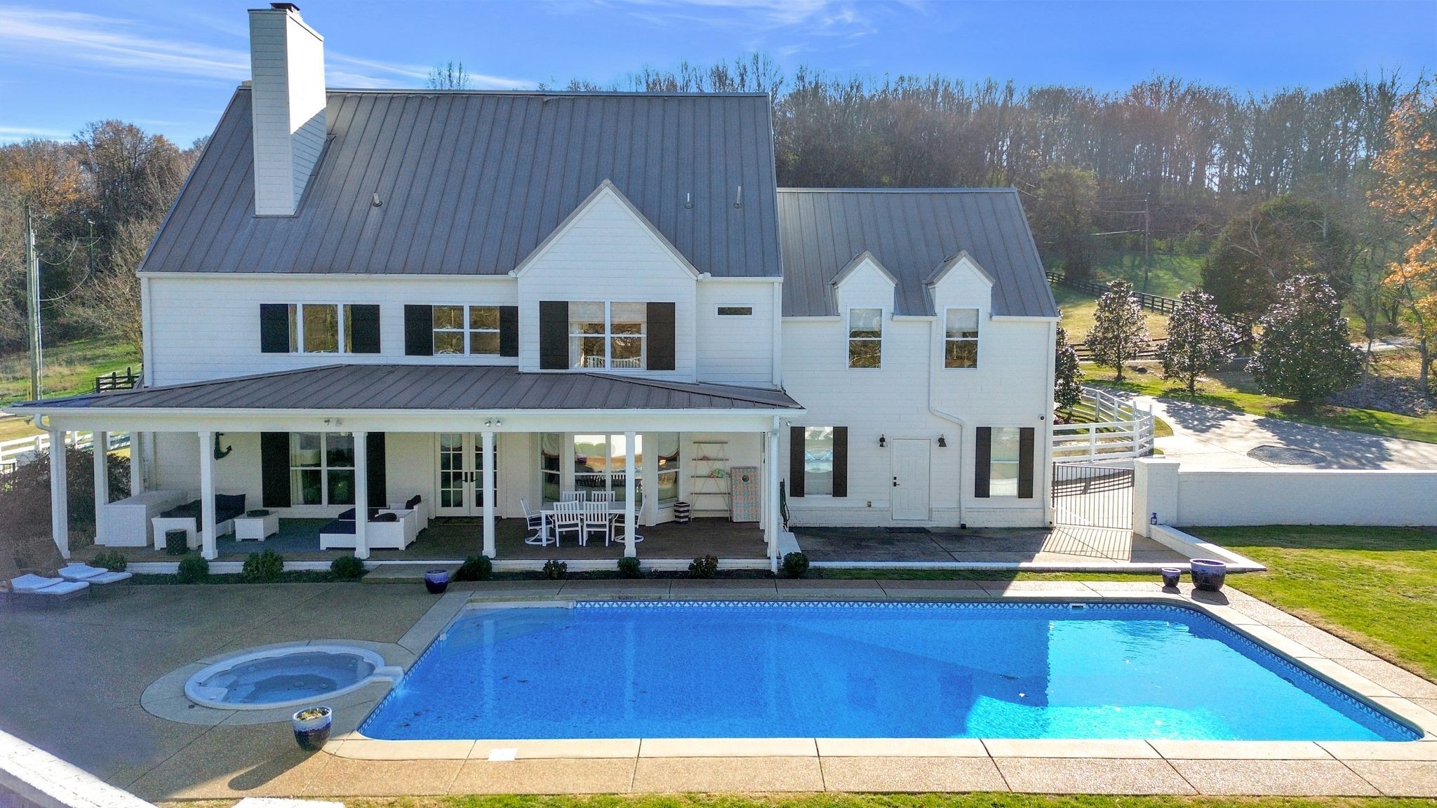 210 Green Rd