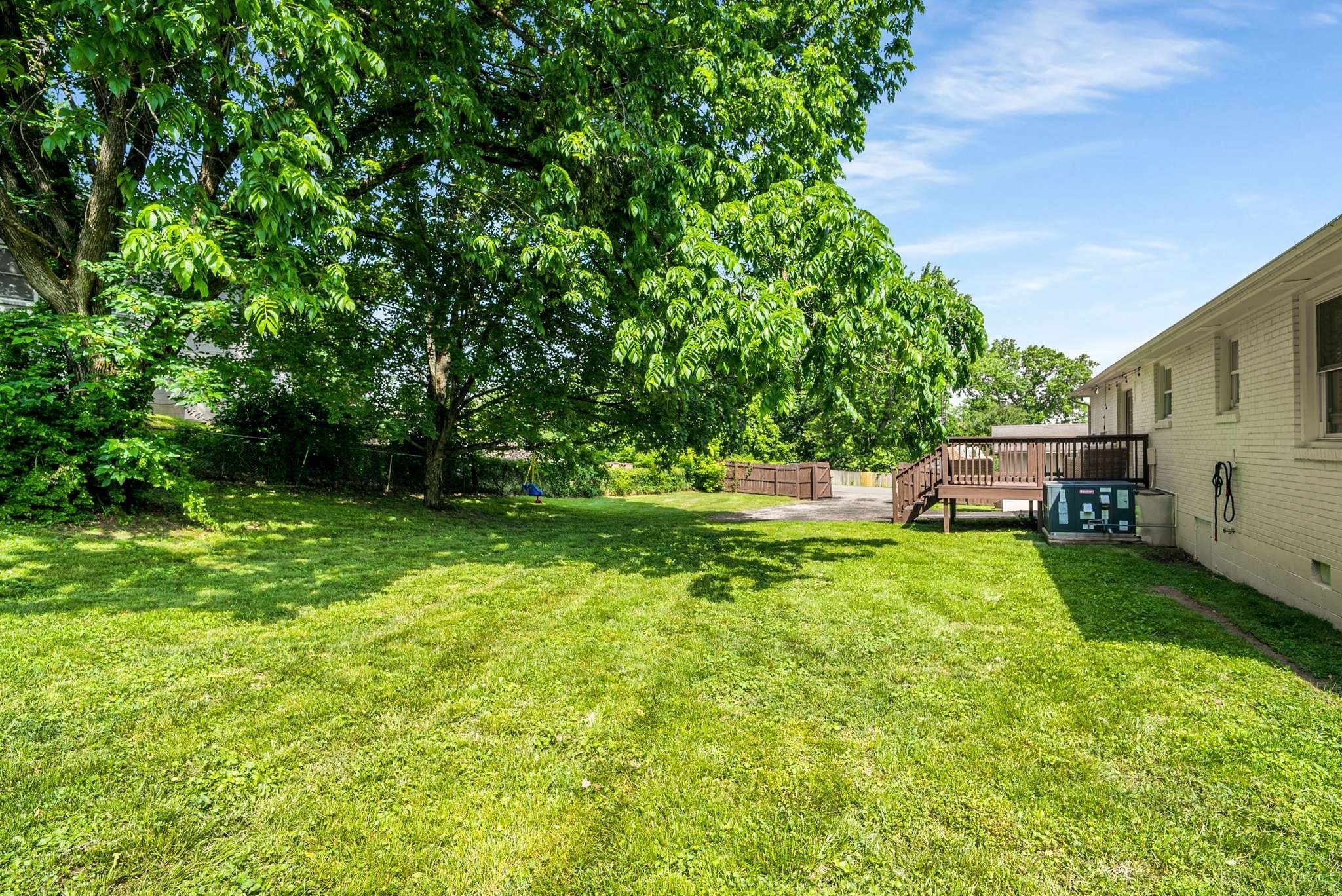 617 Whispering Hills Dr