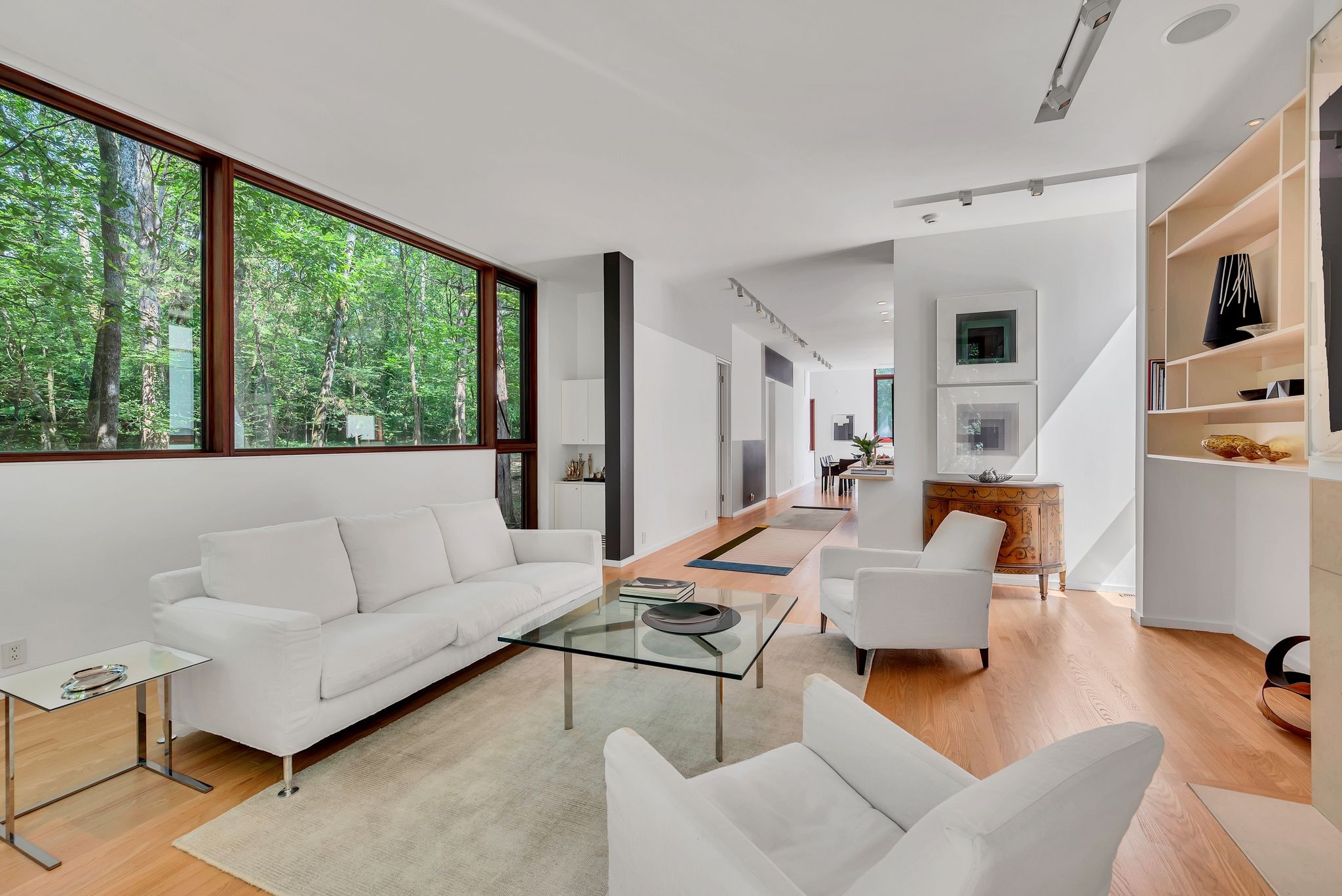 6204 Hillsboro Pike