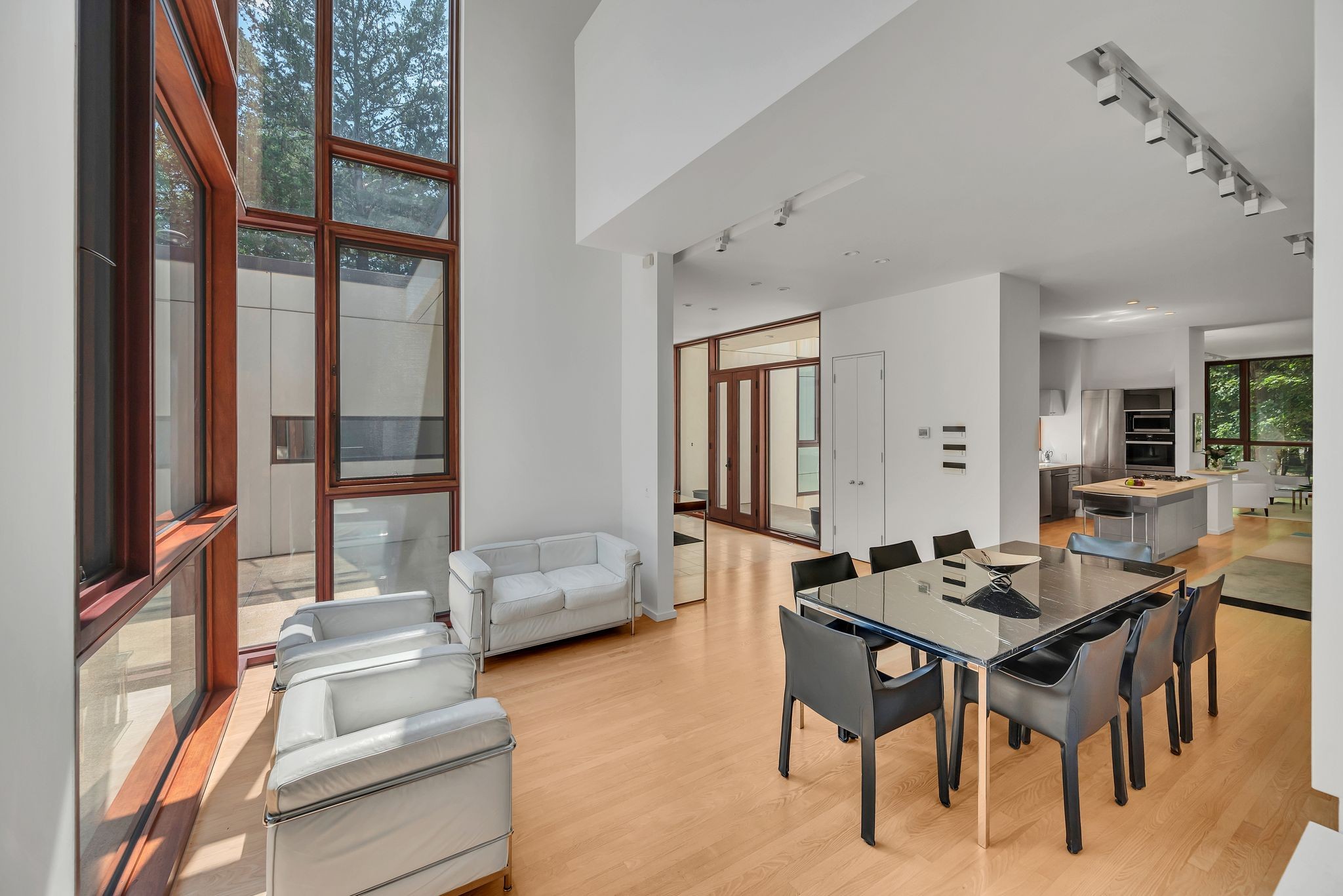 6204 Hillsboro Pike