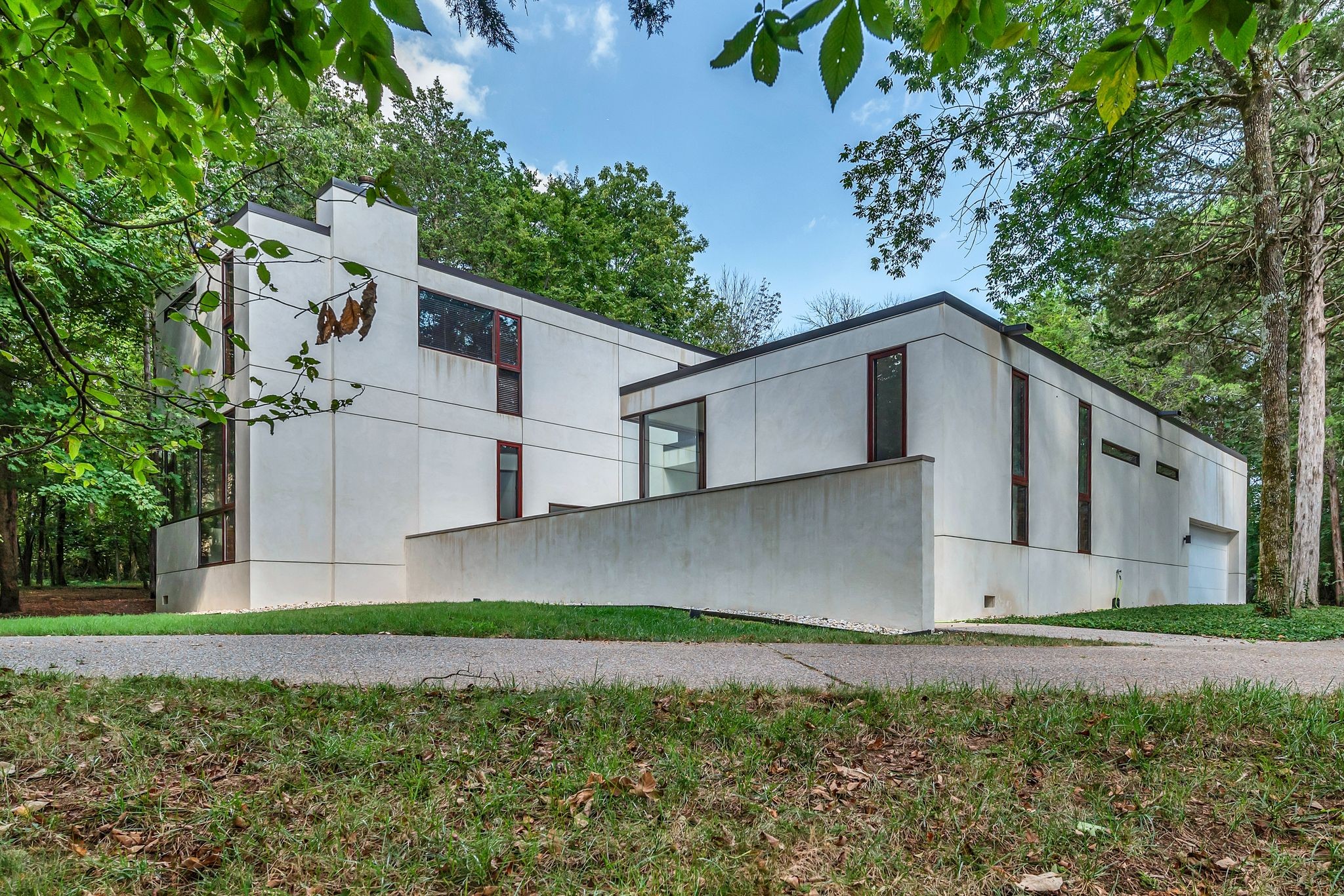 6204 Hillsboro Pike