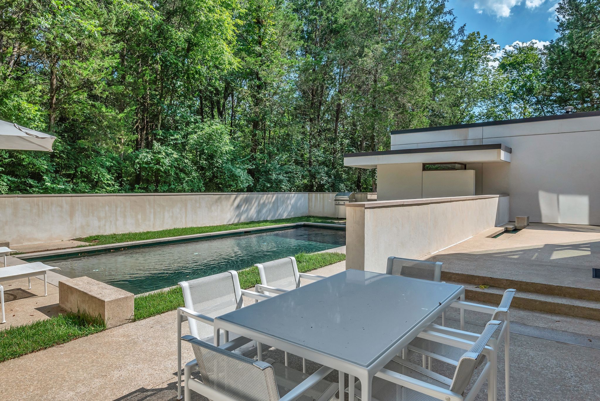 6204 Hillsboro Pike