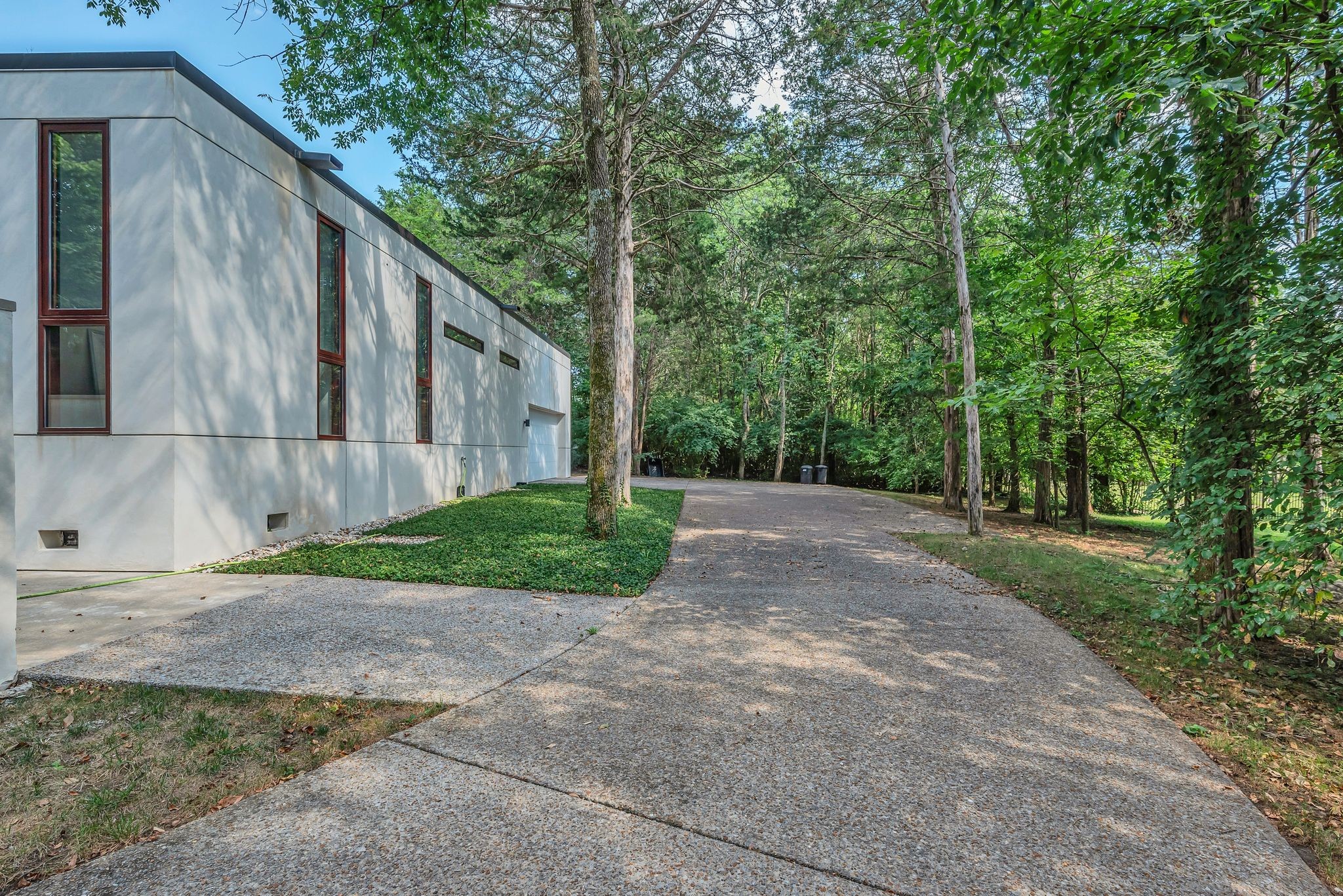 6204 Hillsboro Pike