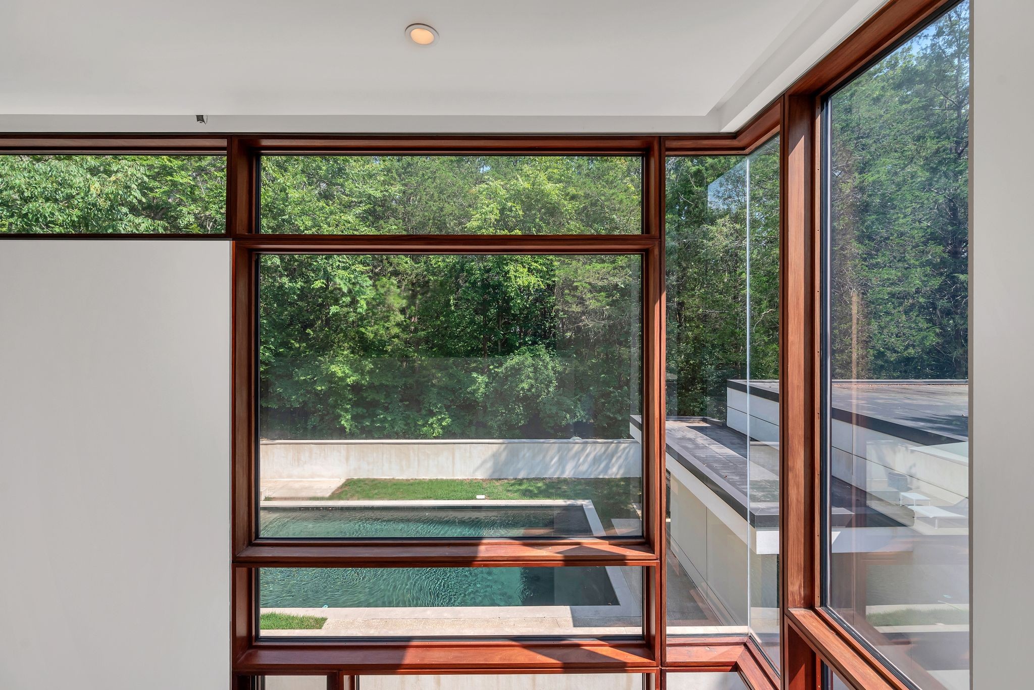 6204 Hillsboro Pike