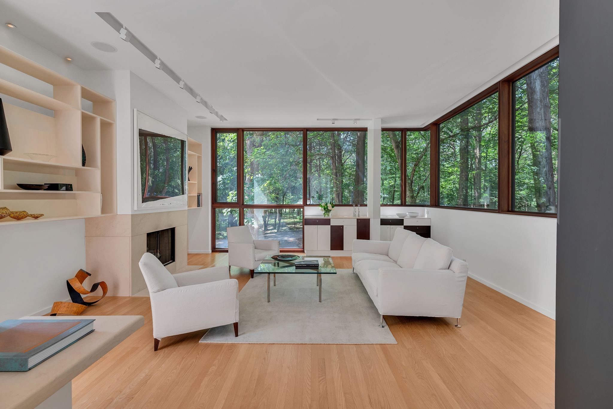 6204 Hillsboro Pike