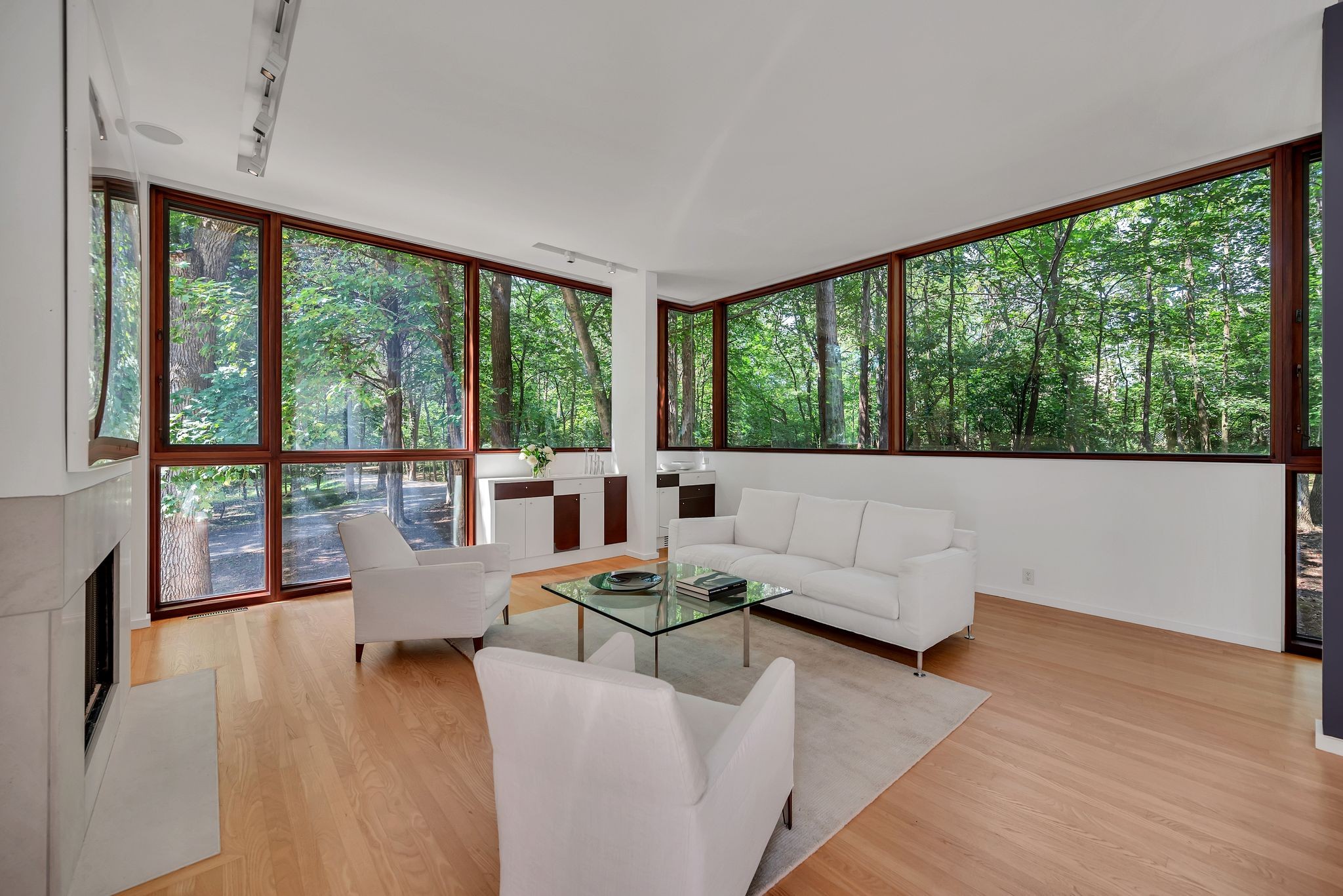 6204 Hillsboro Pike