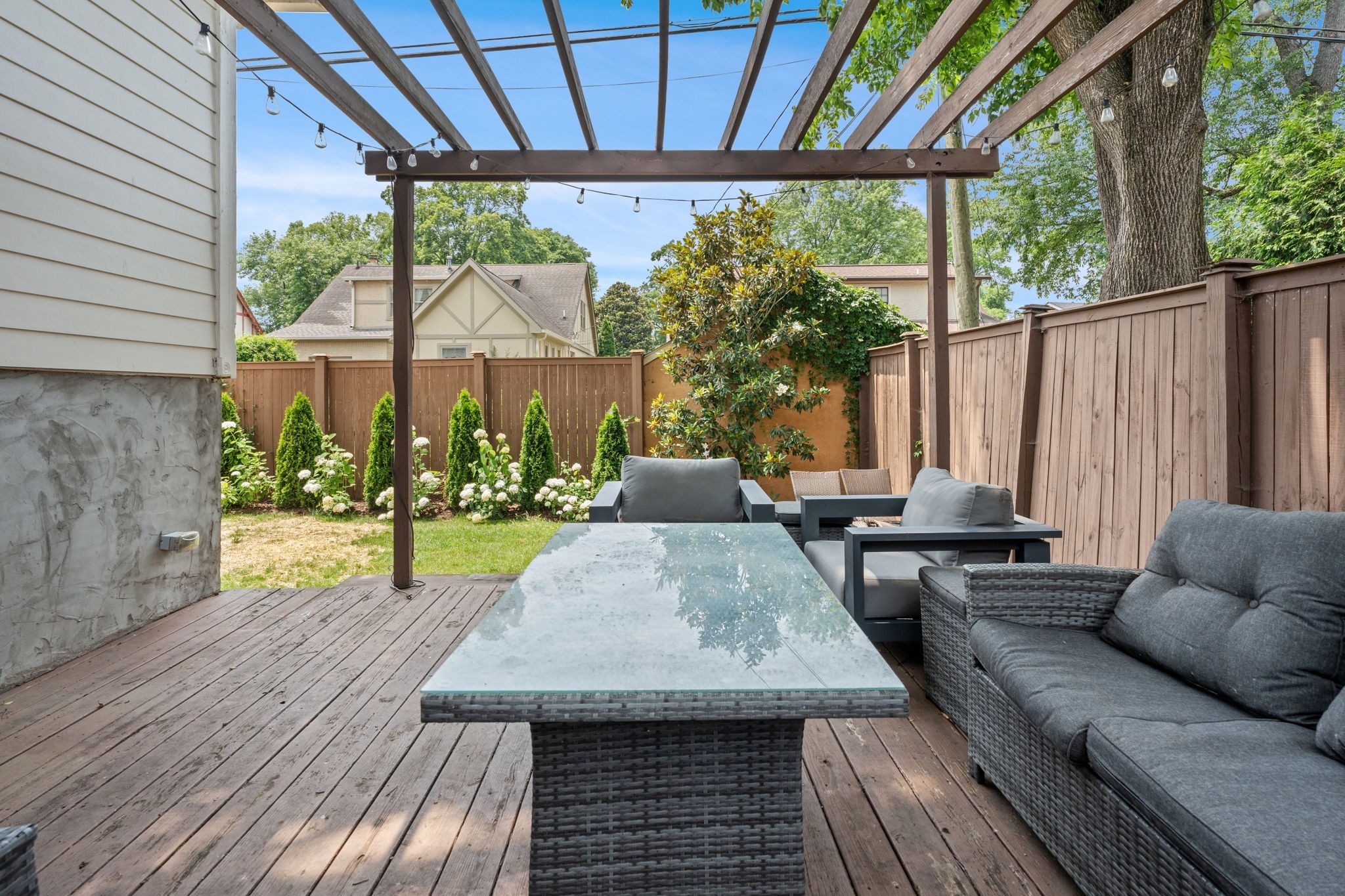 229 Lauderdale Rd