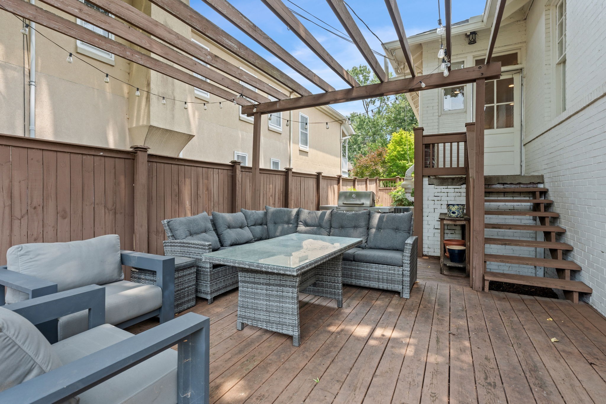 229 Lauderdale Rd