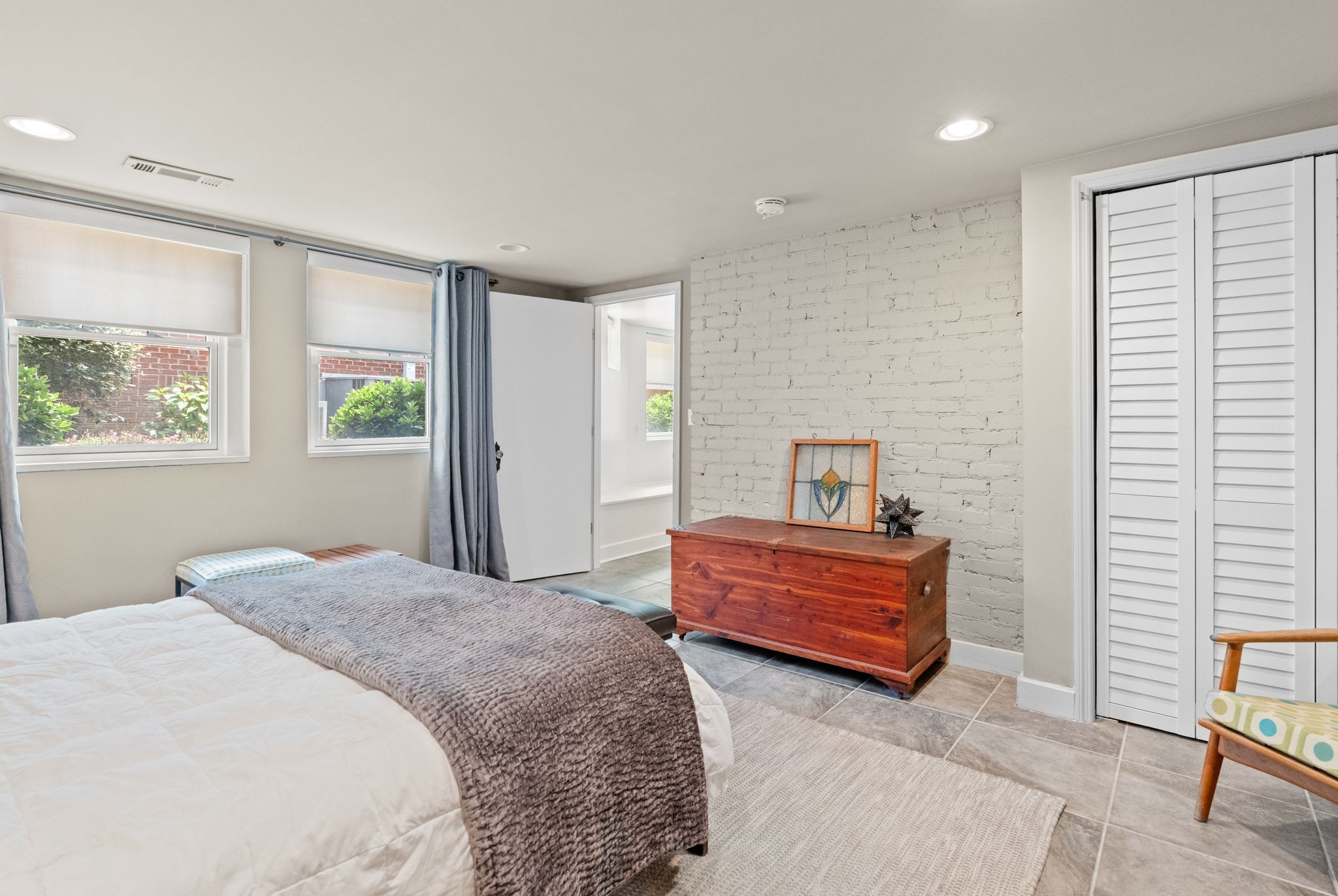 229 Lauderdale Rd