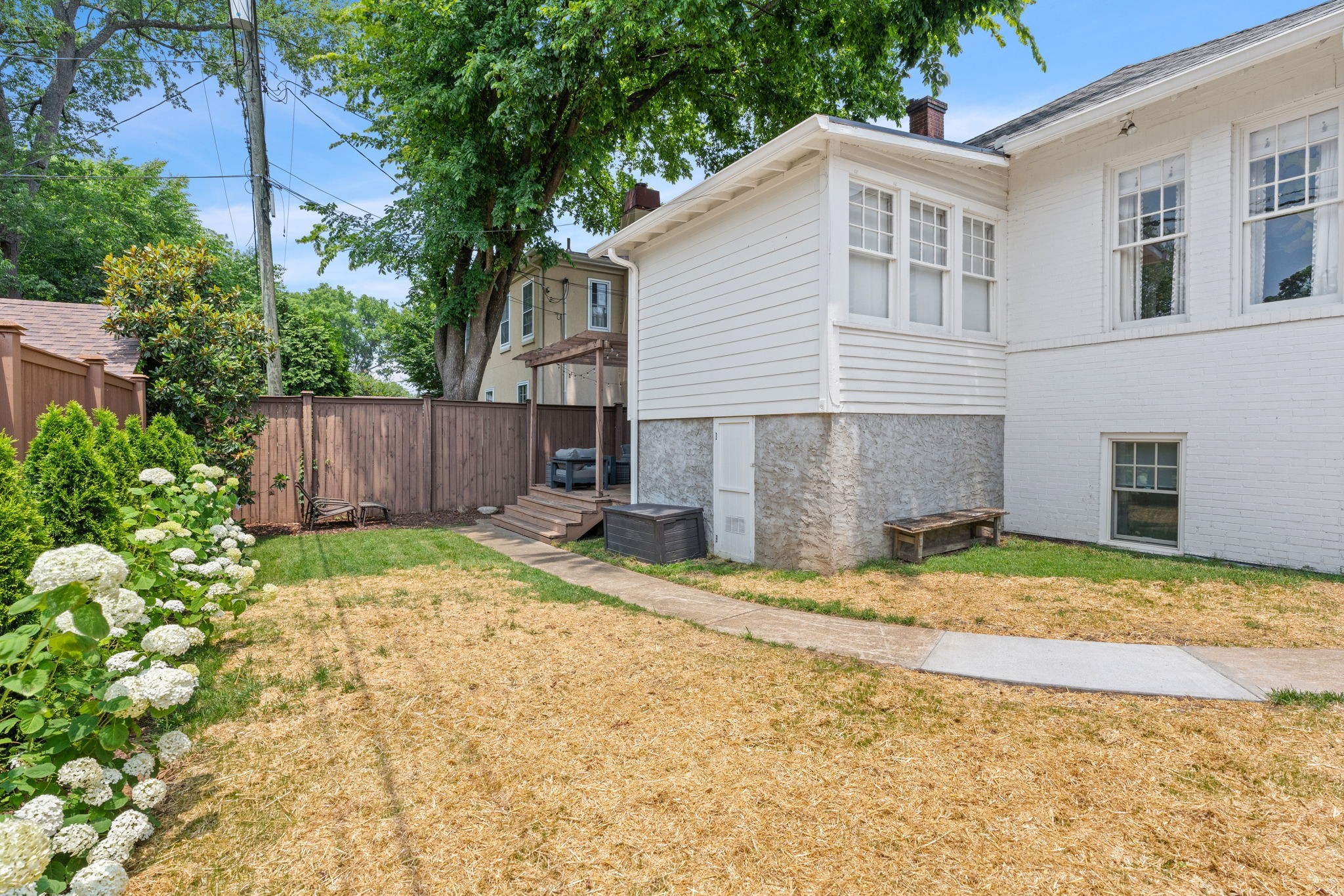 229 Lauderdale Rd