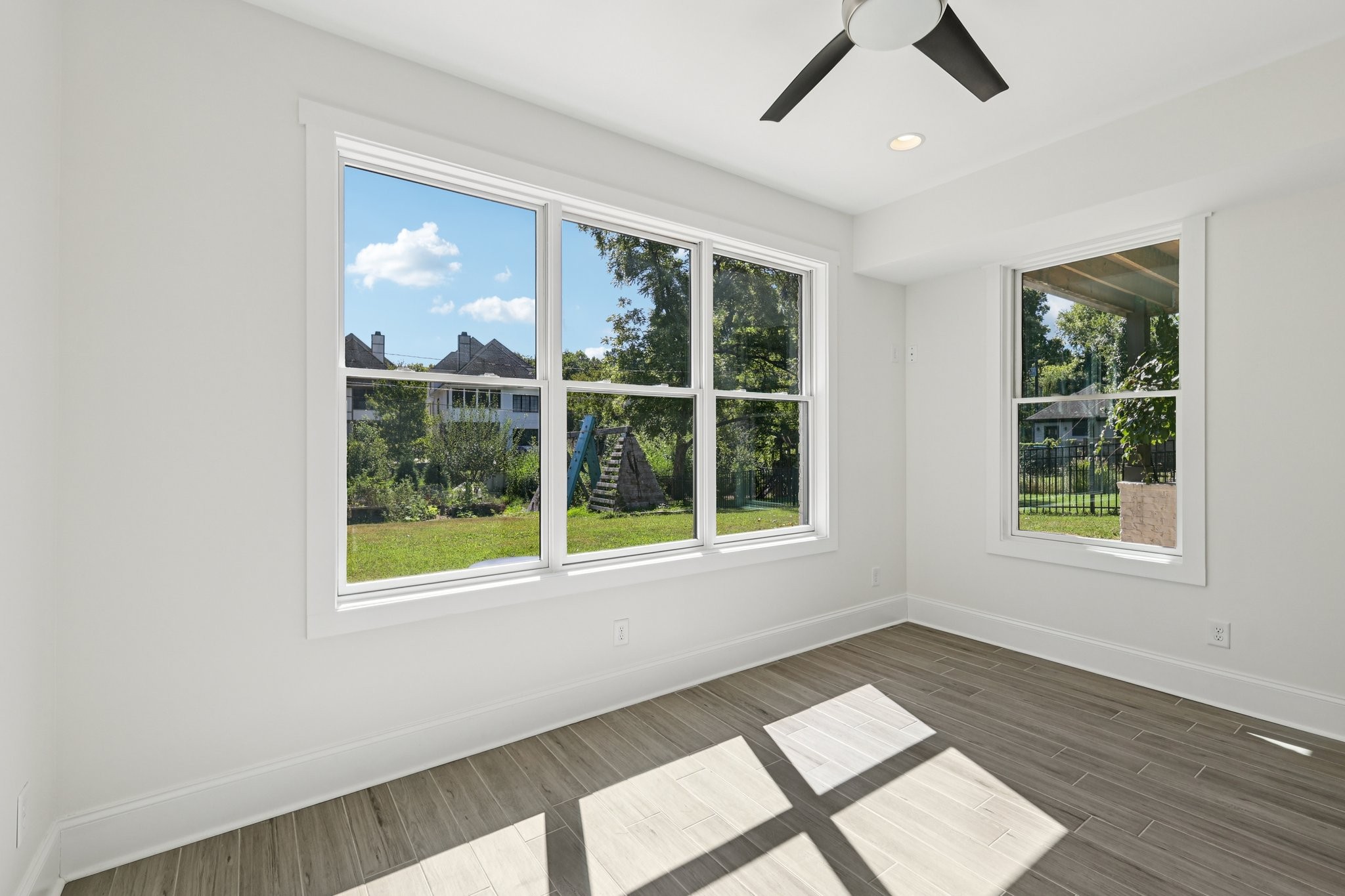 4016 Albert Dr