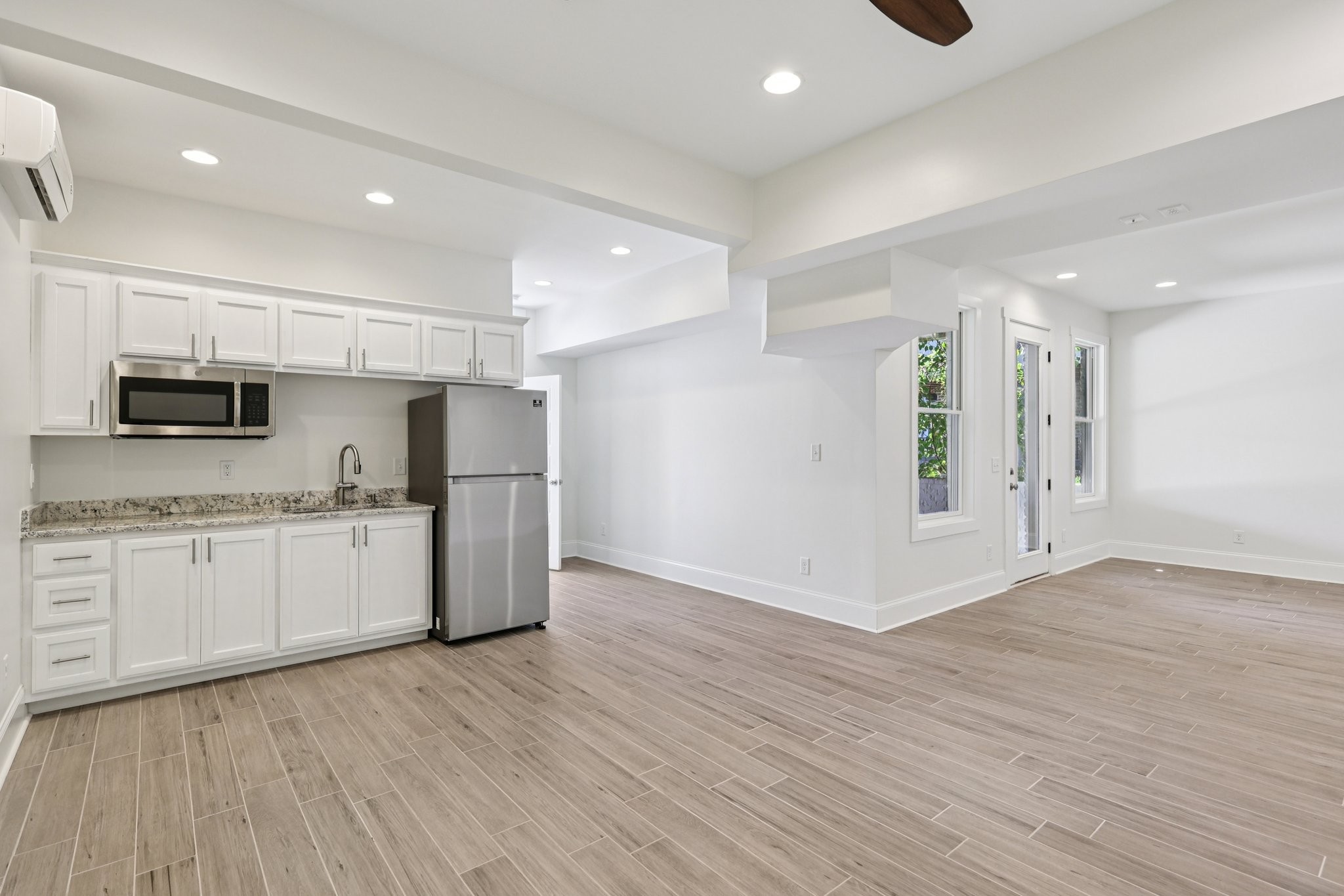 4016 Albert Dr