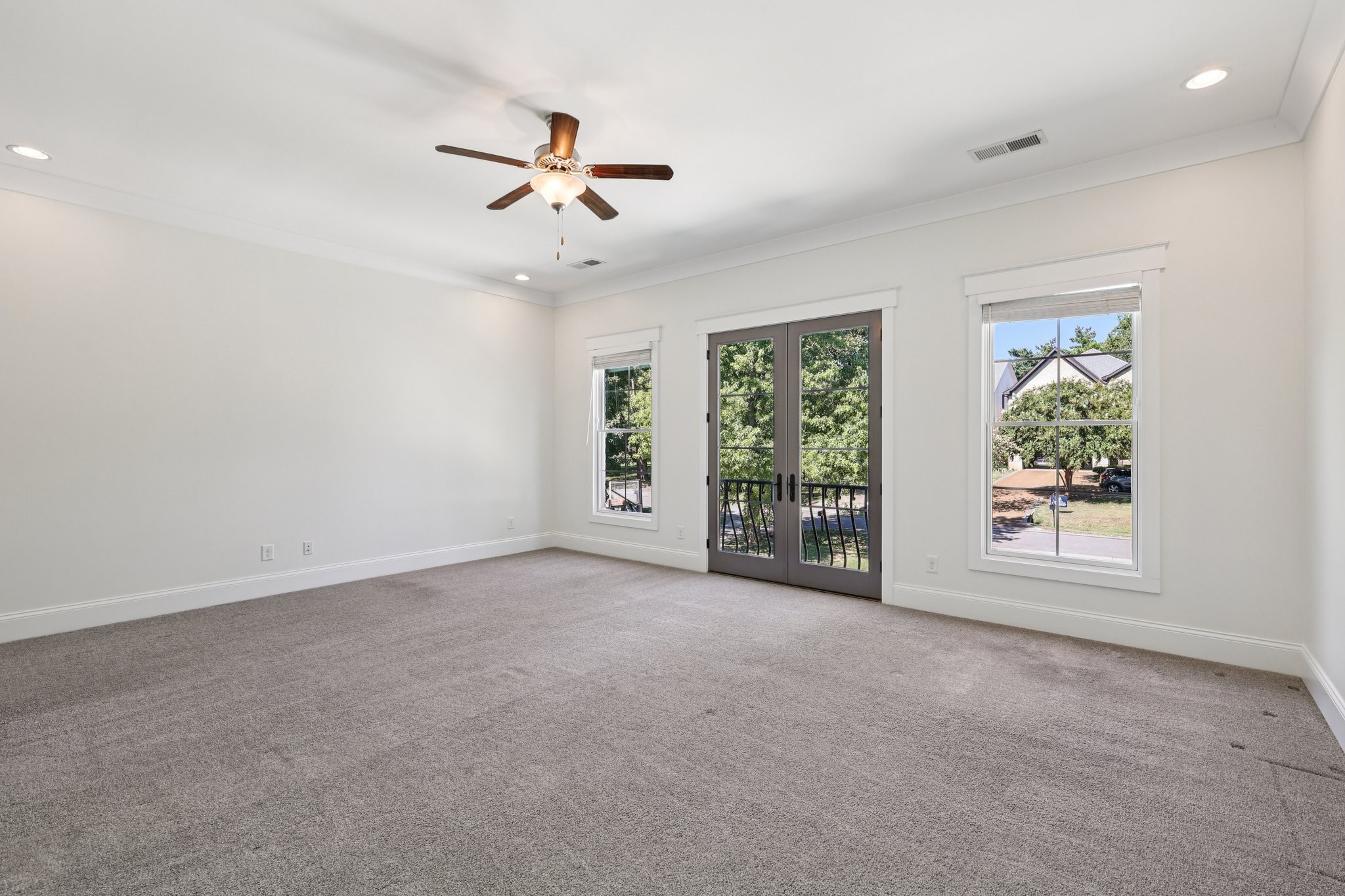 4016 Albert Dr
