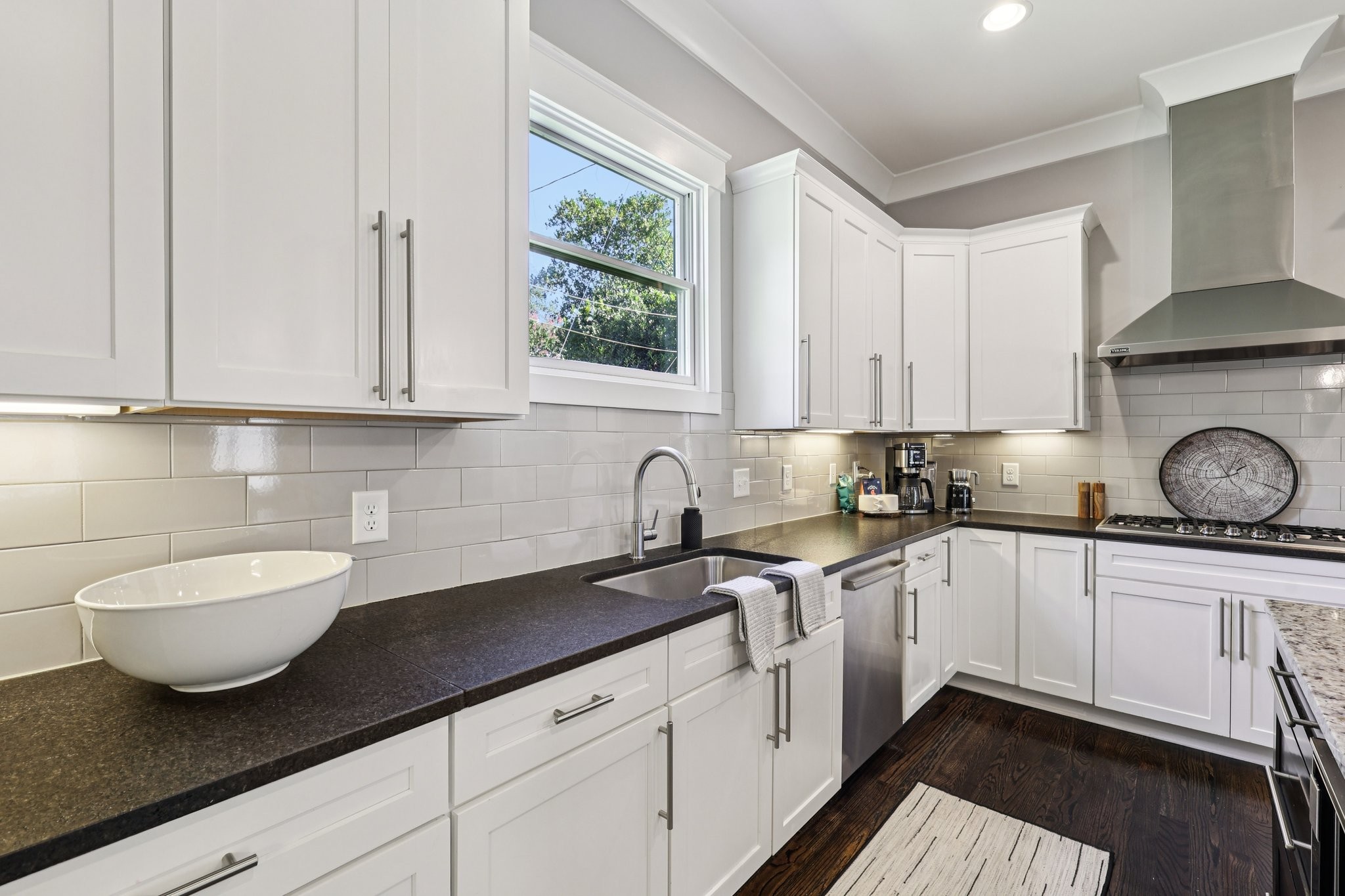 4016 Albert Dr