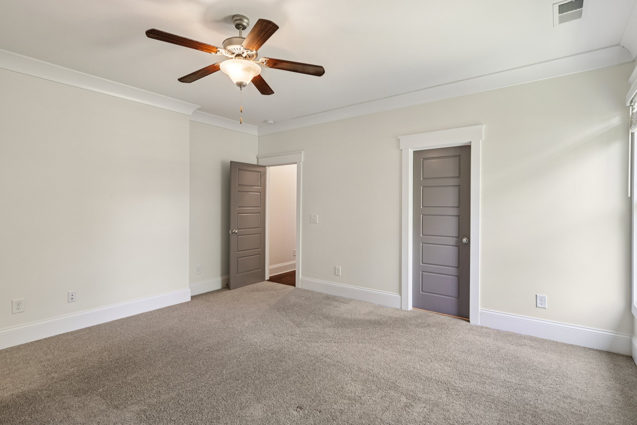 4016 Albert Dr