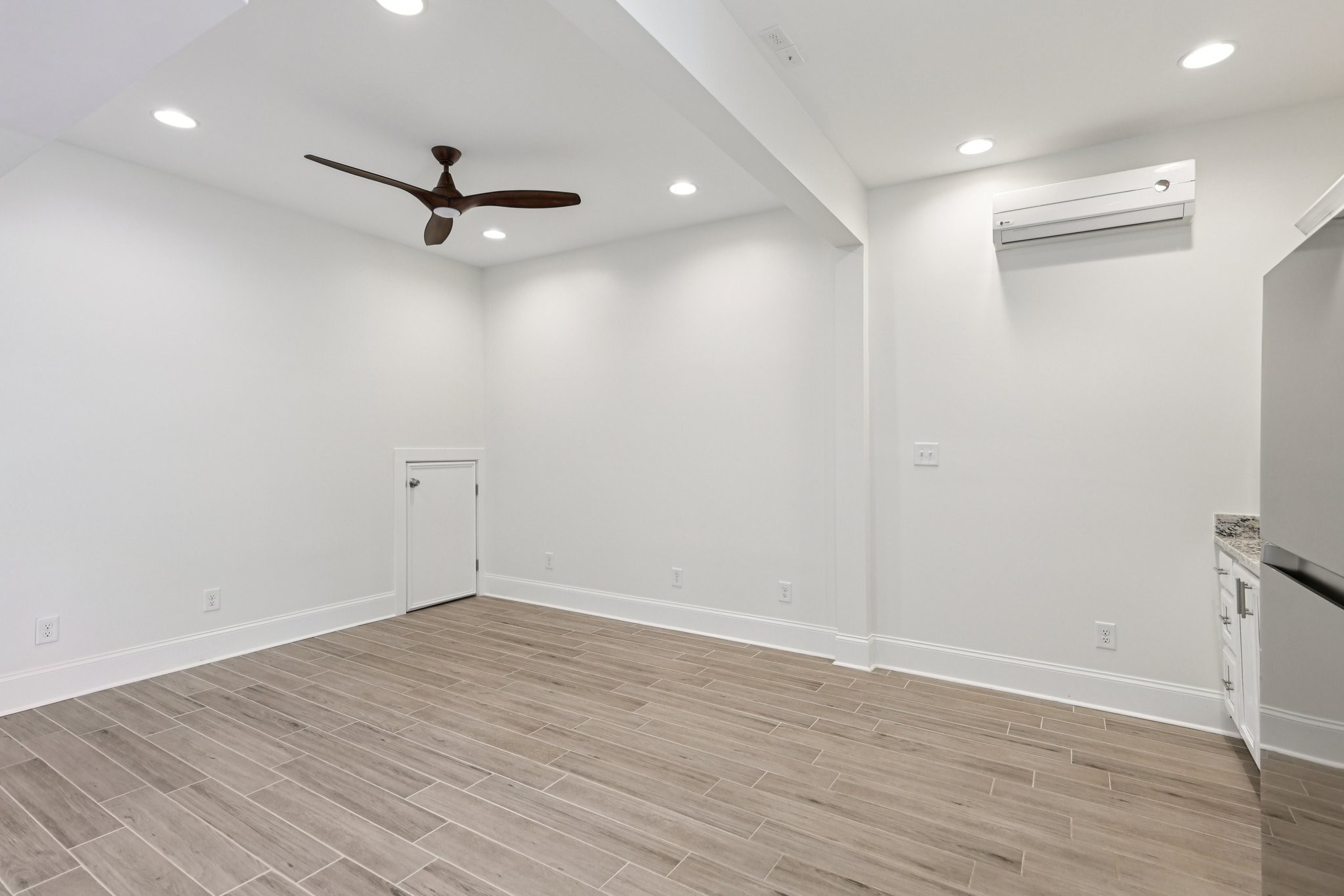 4016 Albert Dr