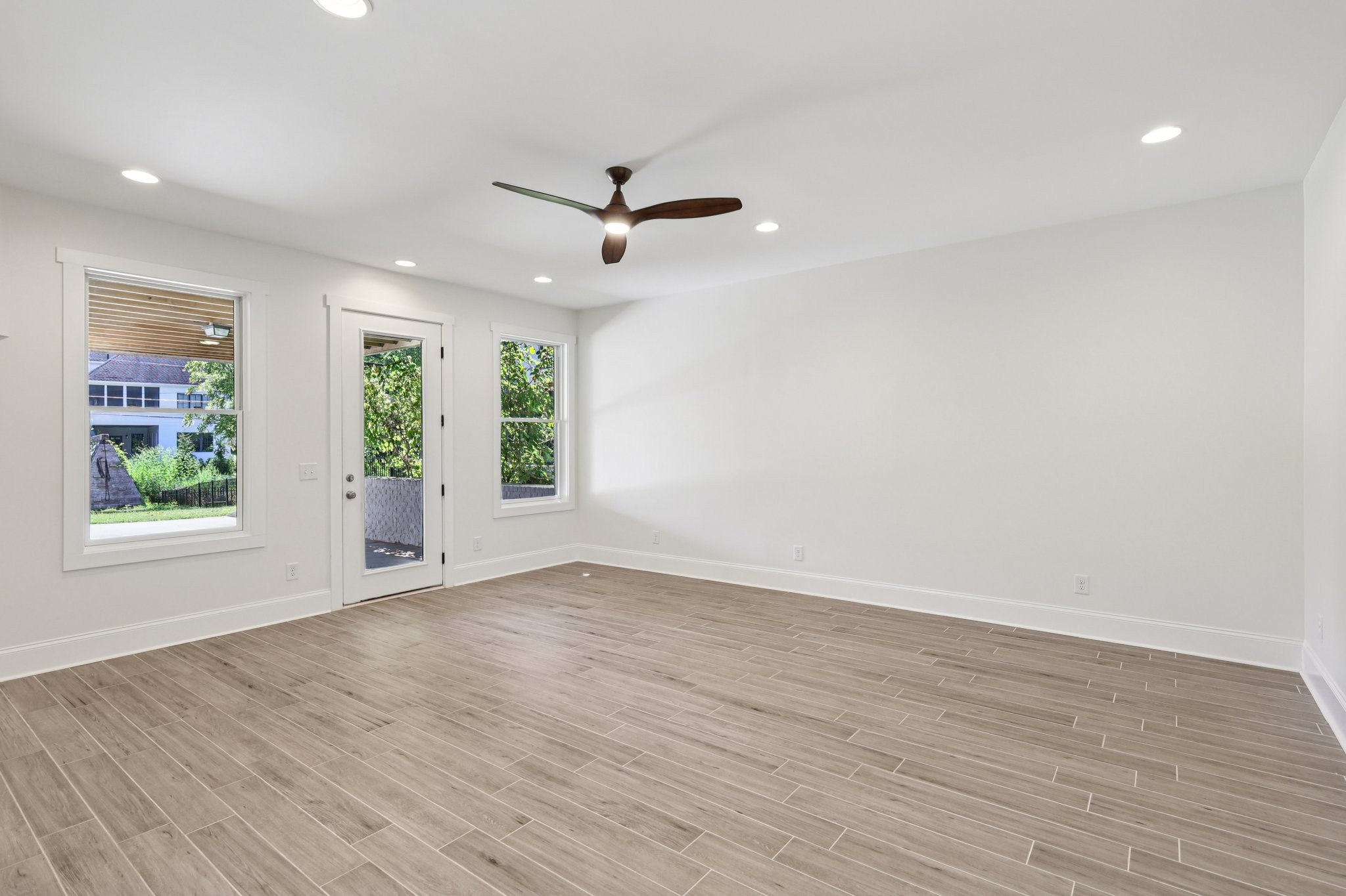 4016 Albert Dr