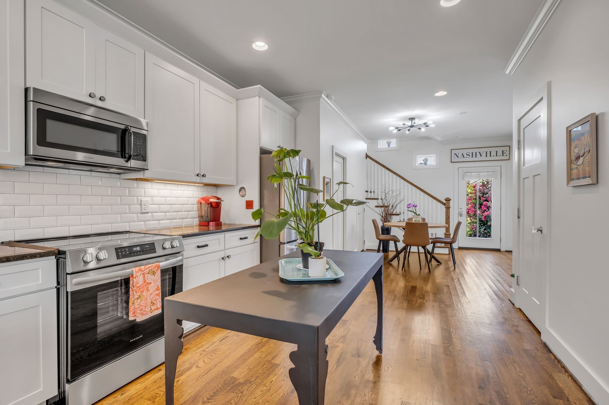 6008A California Avenue