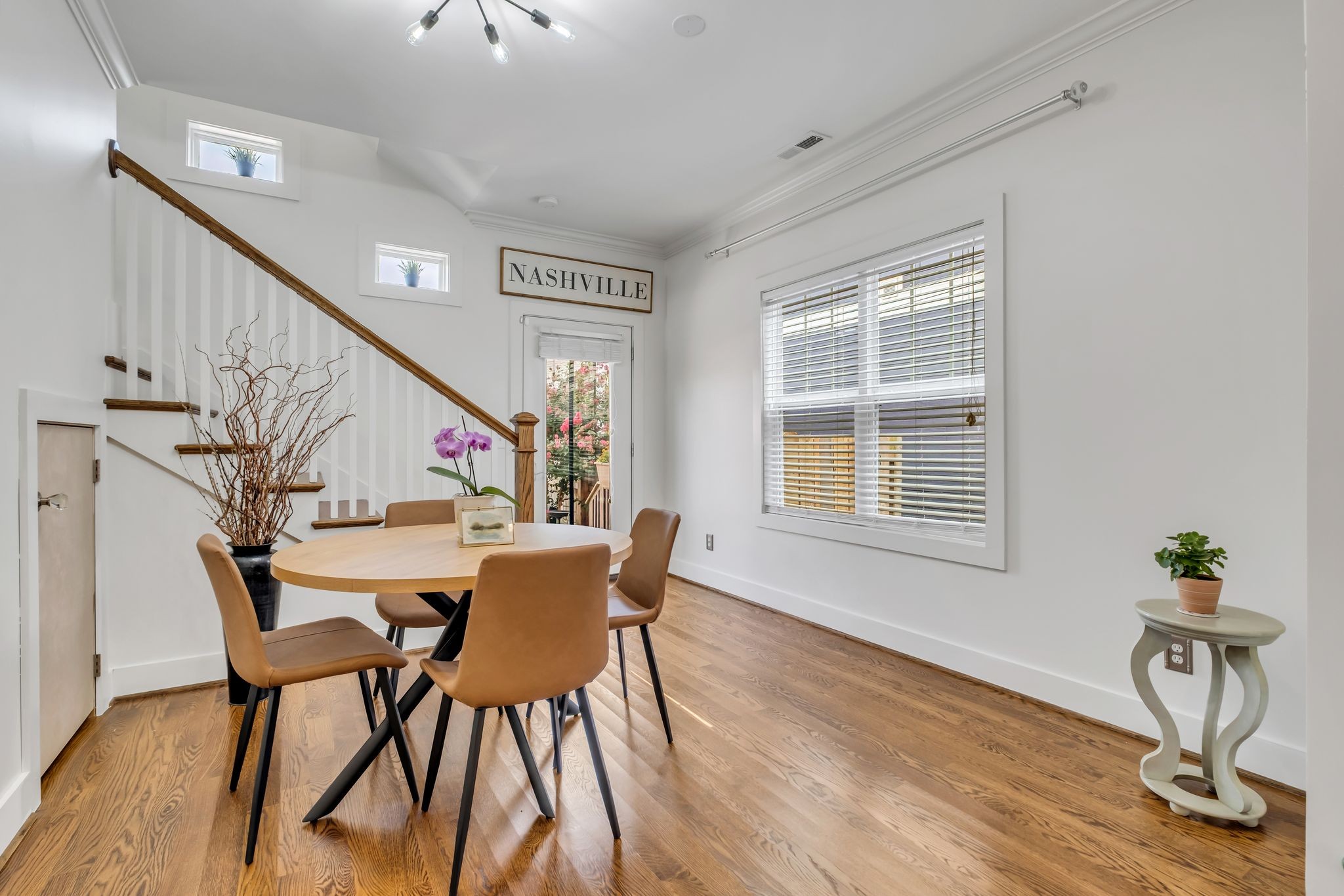 6008A California Avenue