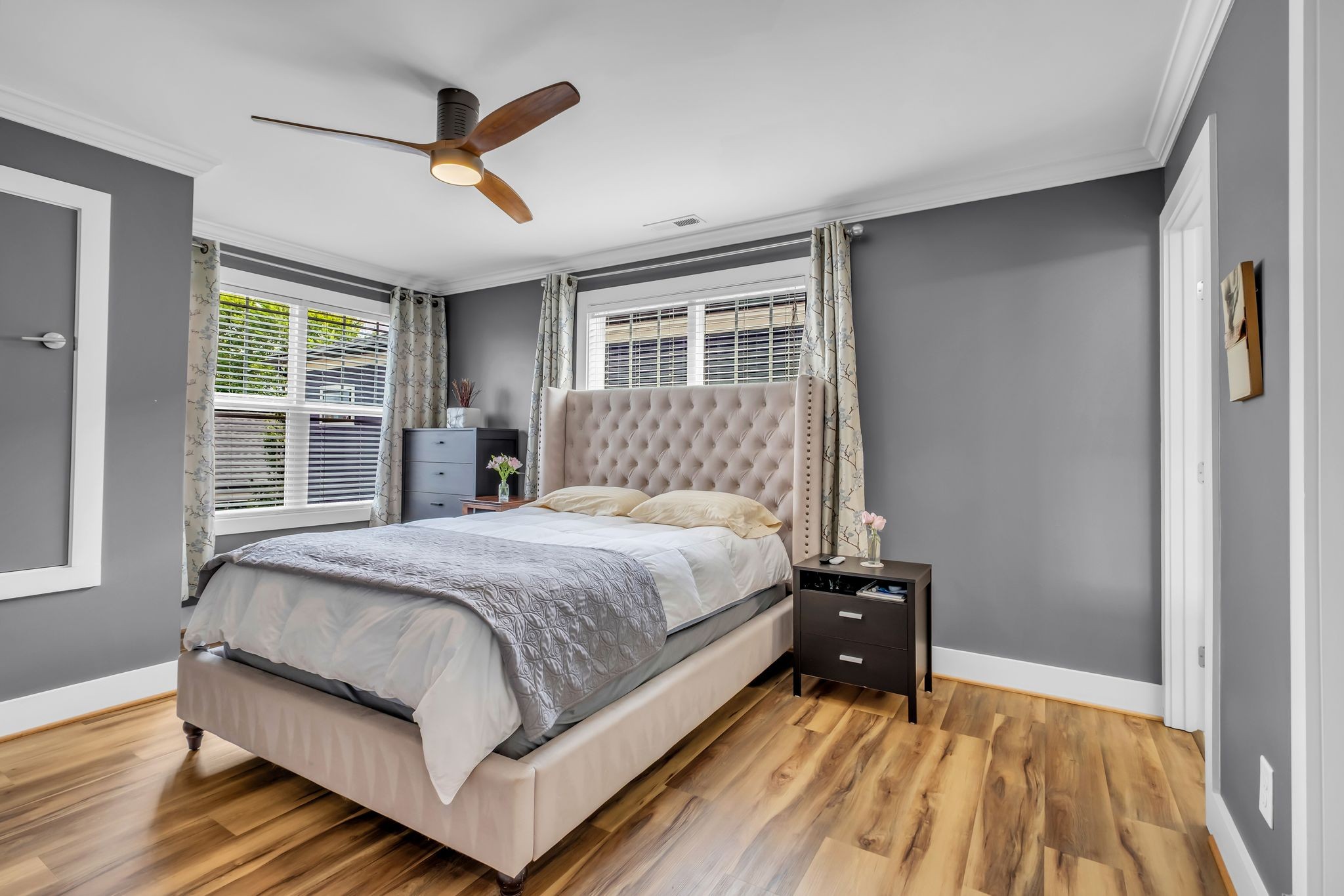 6008A California Avenue