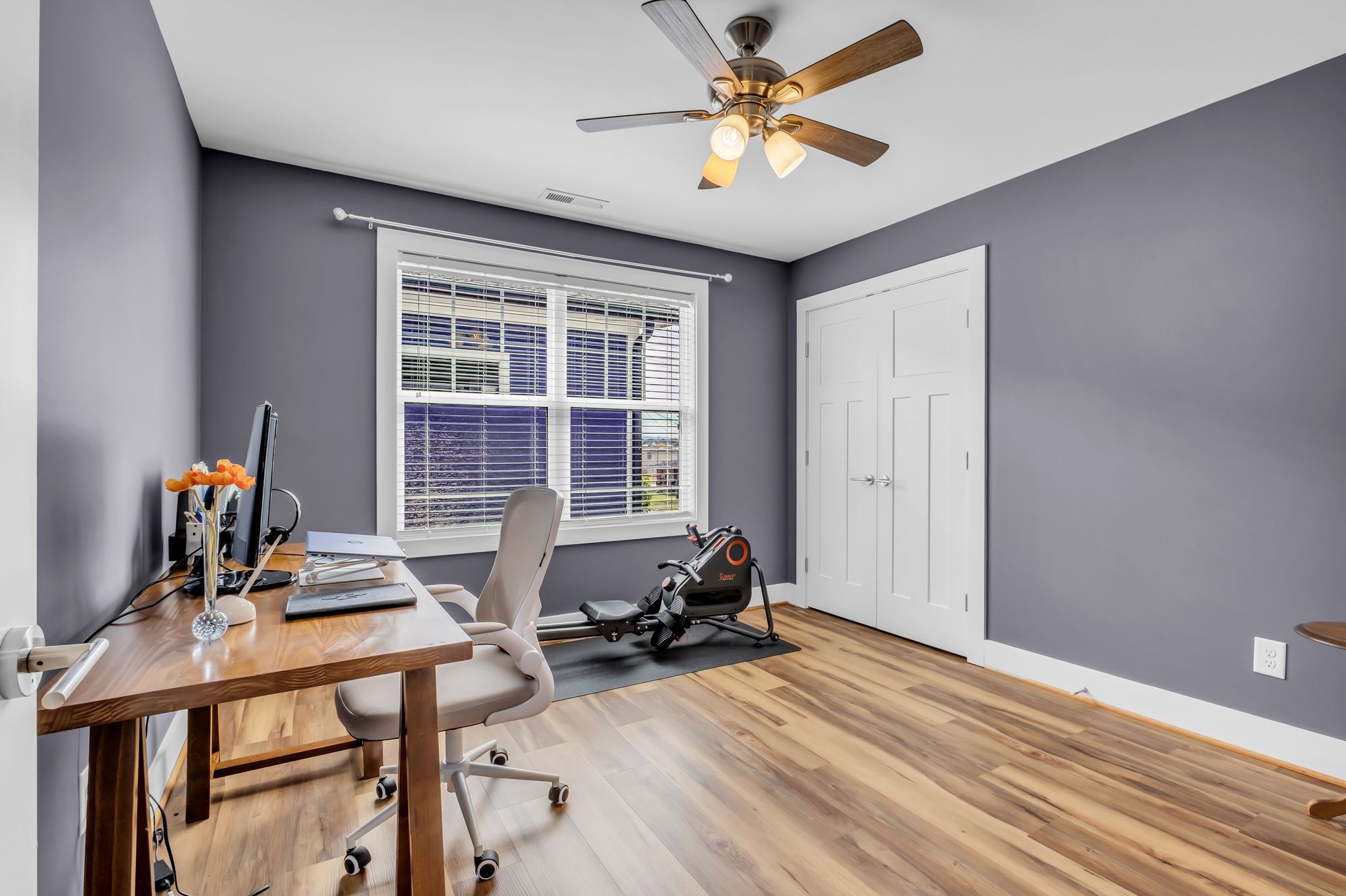 6008A California Avenue