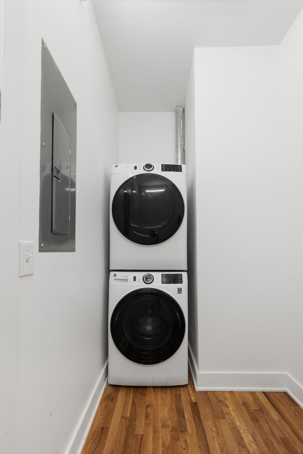 601 Madison St Unit: 312