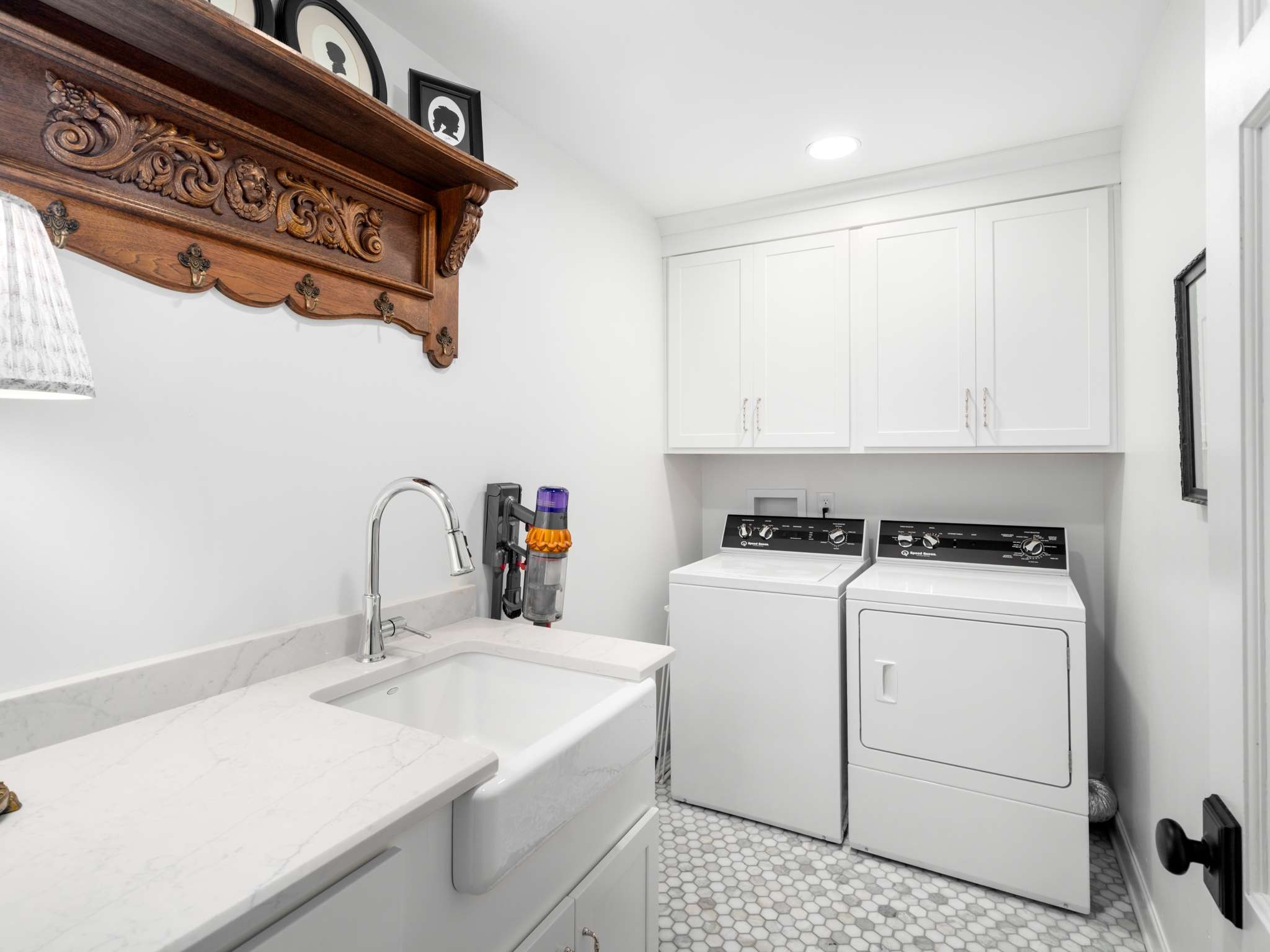 1203 Perkins Ln