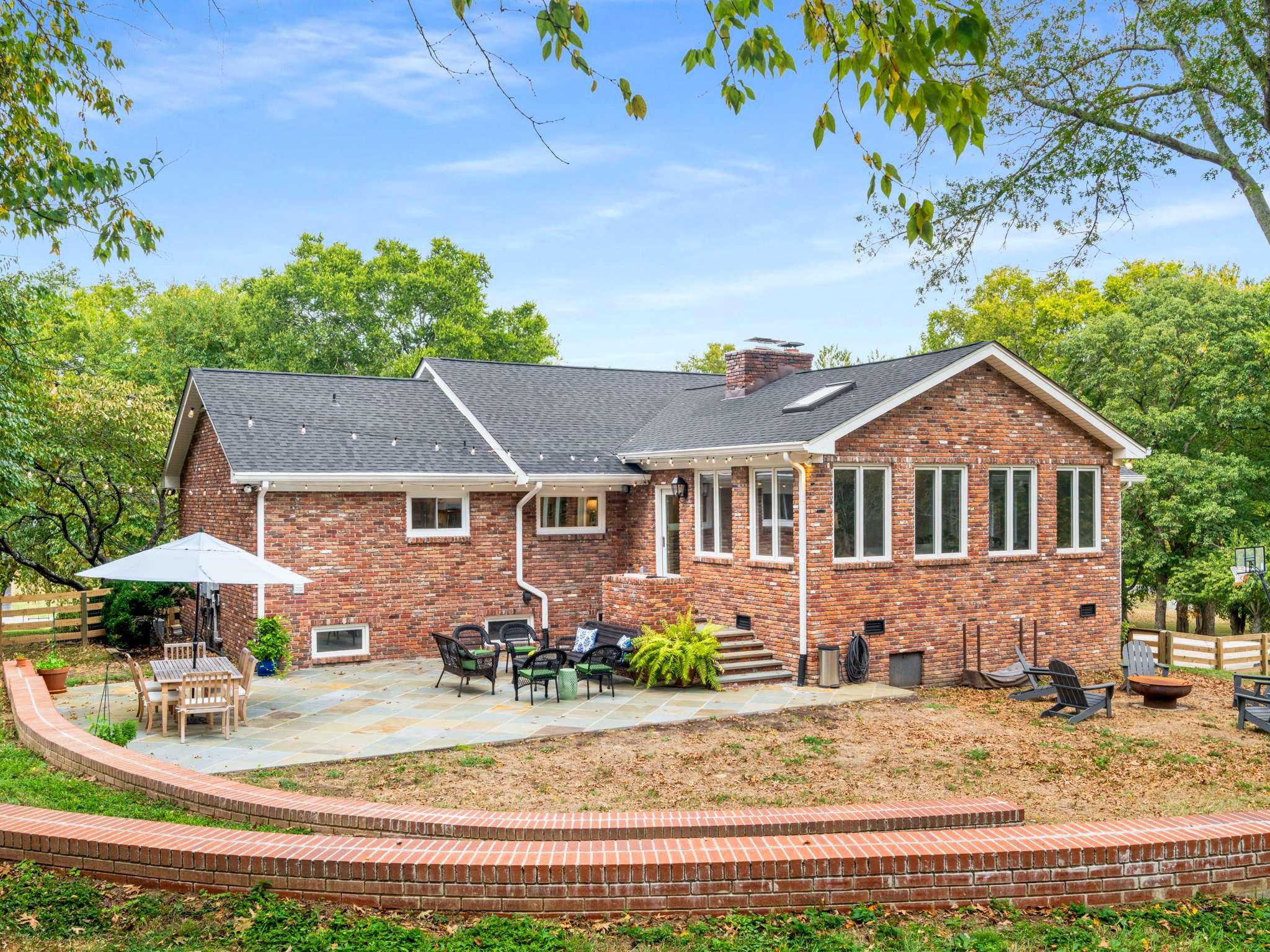 1203 Perkins Ln