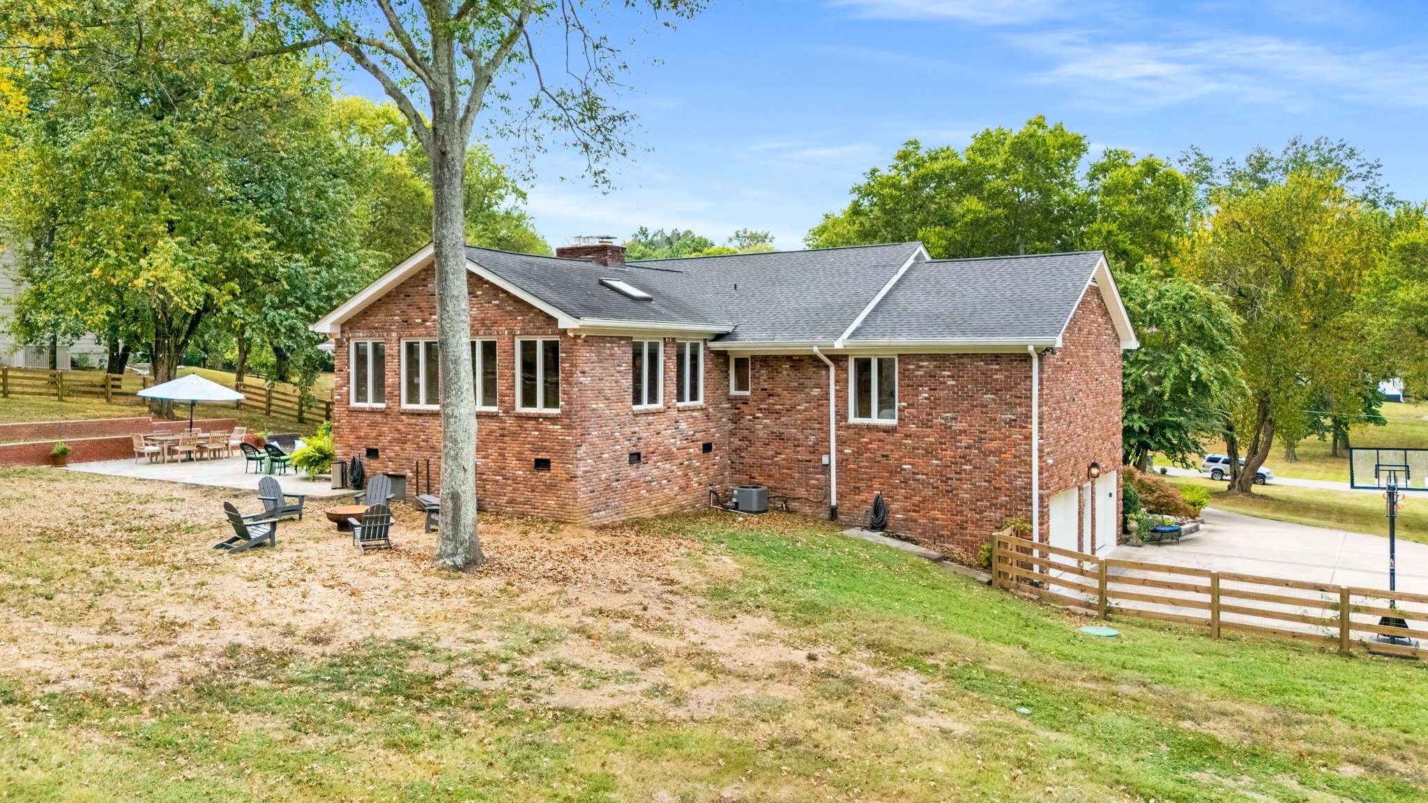 1203 Perkins Ln