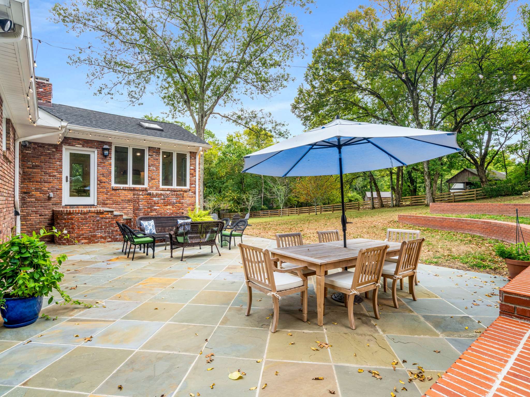 1203 Perkins Ln