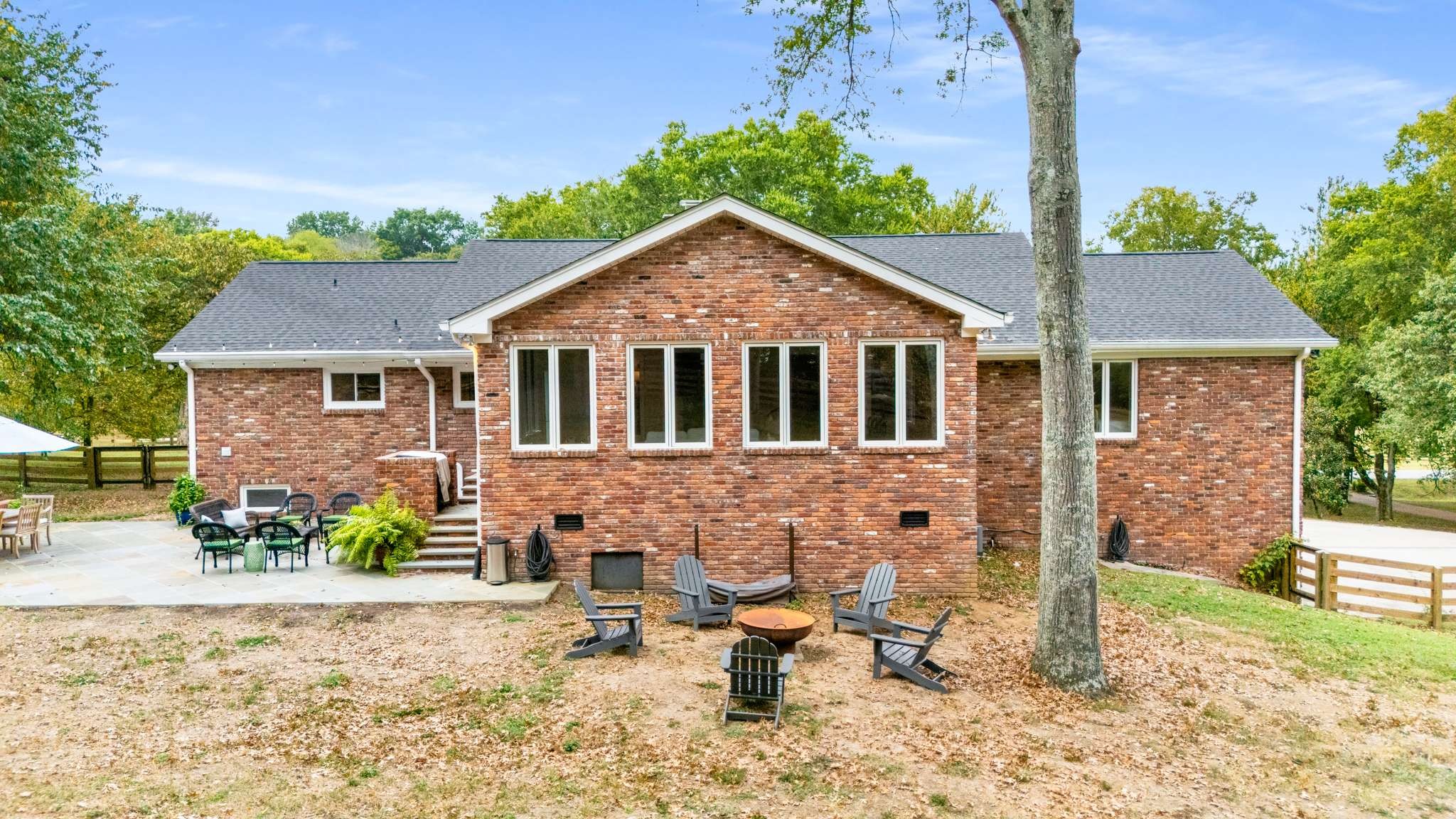 1203 Perkins Ln