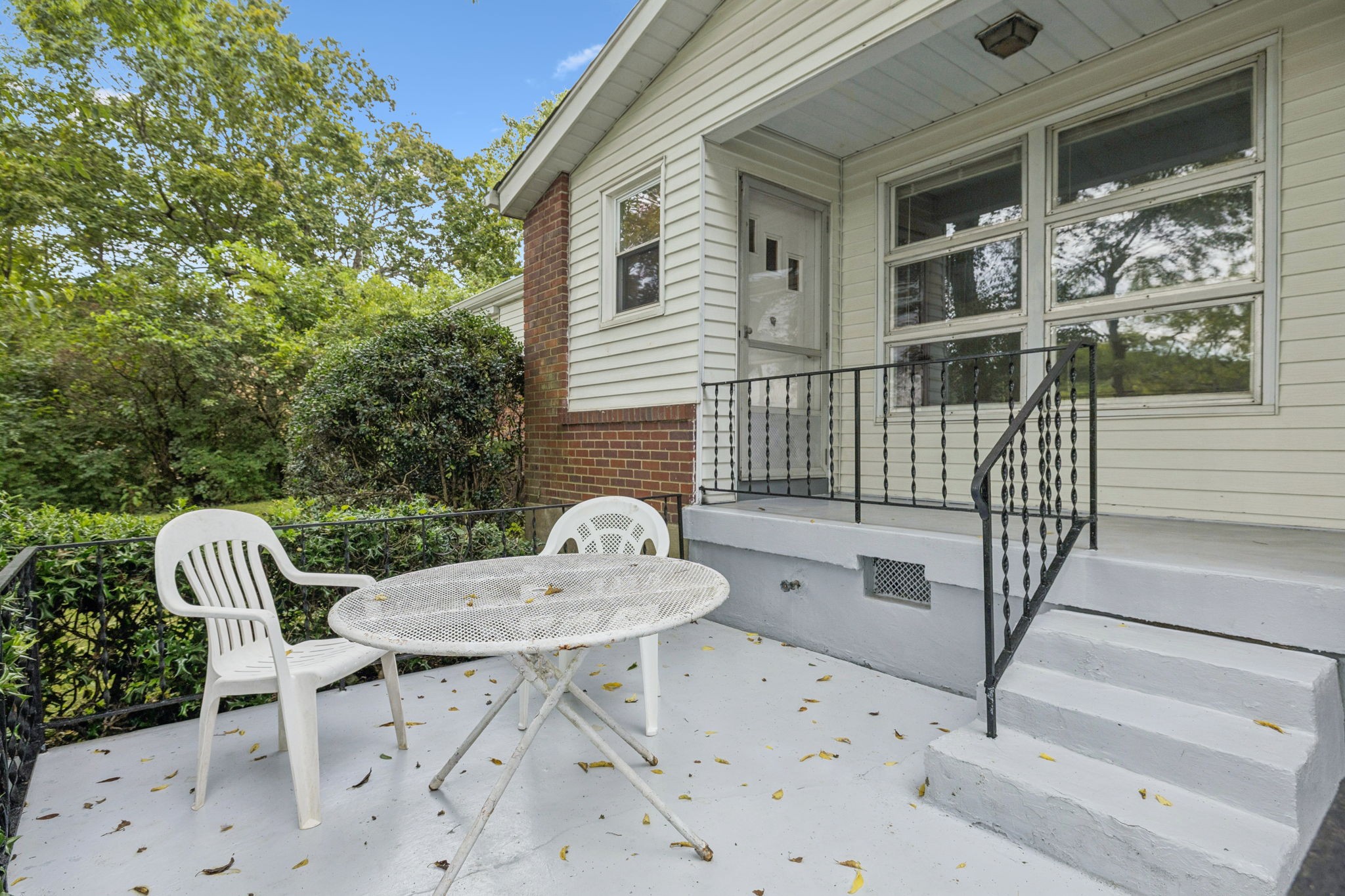 827 Hillwood Blvd