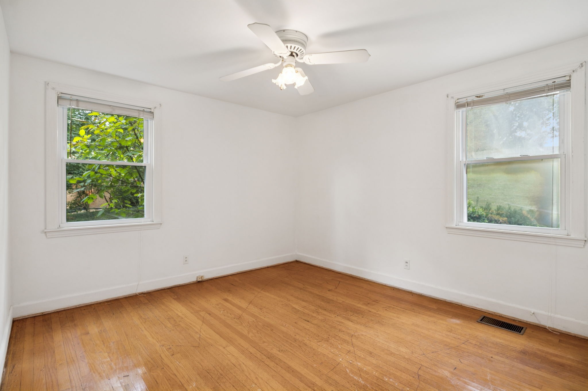 827 Hillwood Blvd