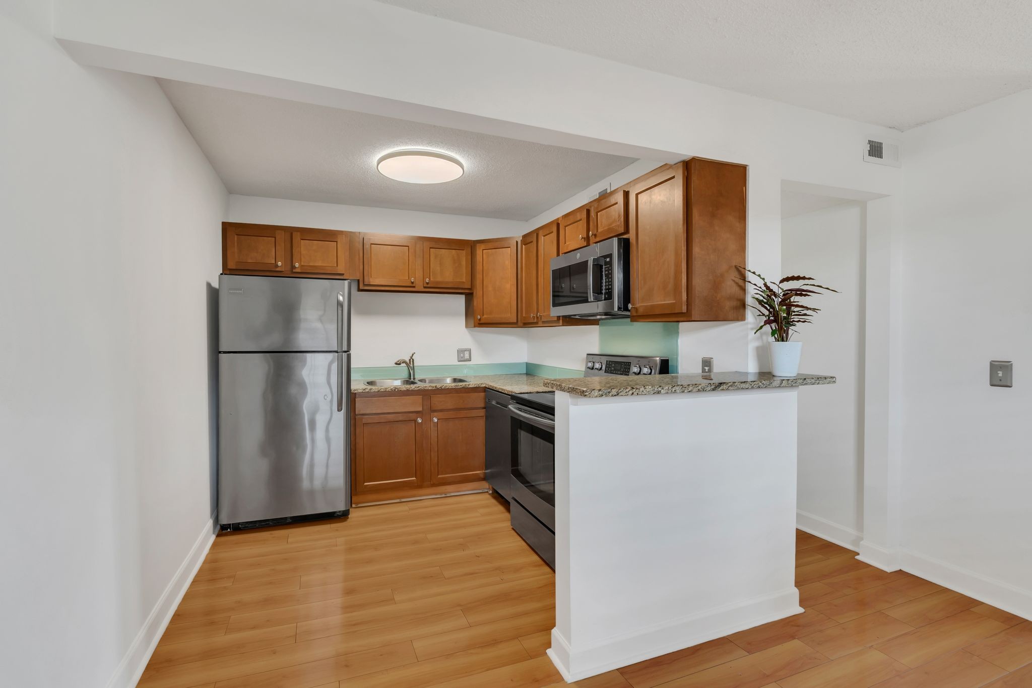 6680 Charlotte Pike Unit: E1