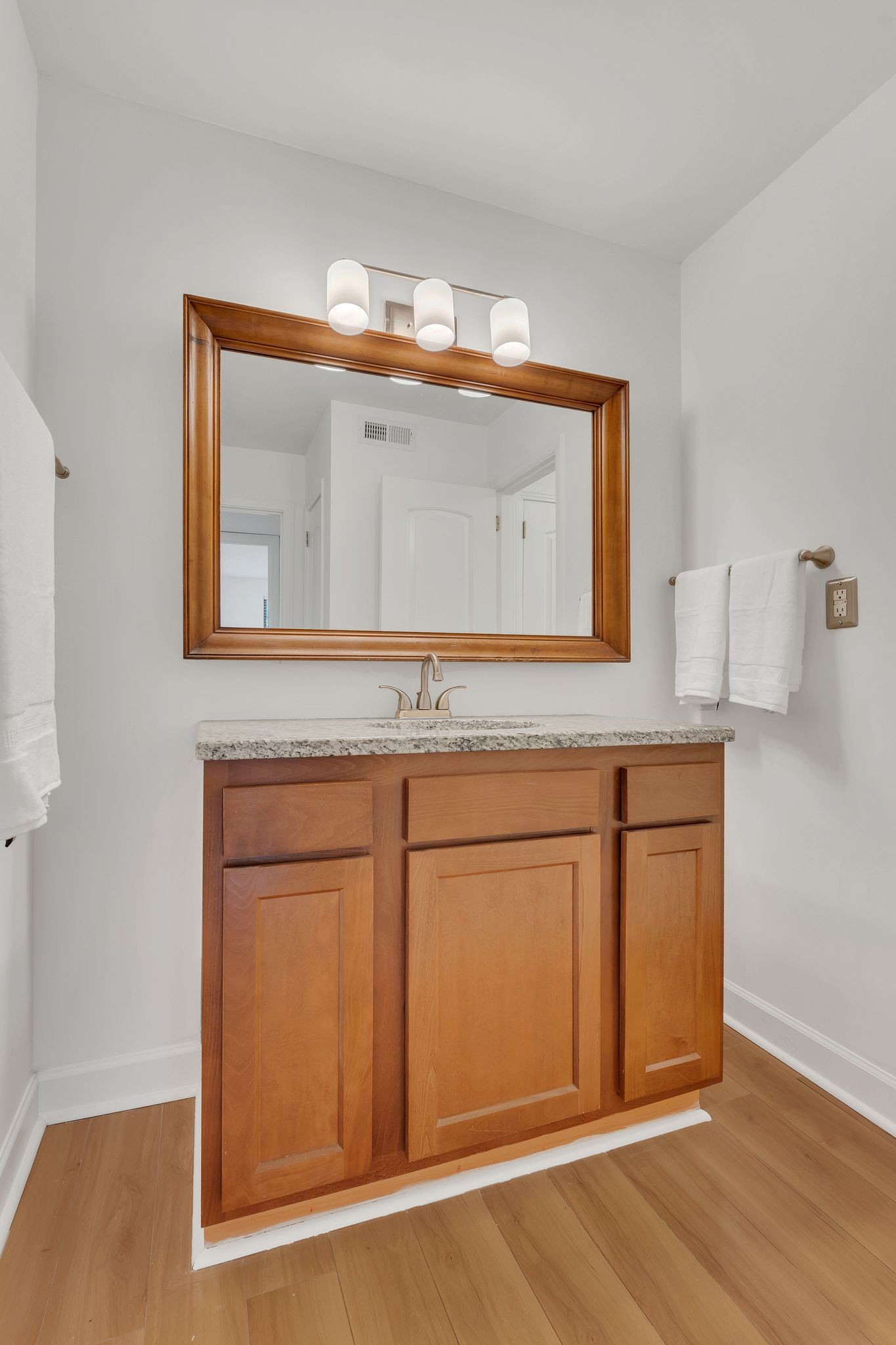6680 Charlotte Pike Unit: E1
