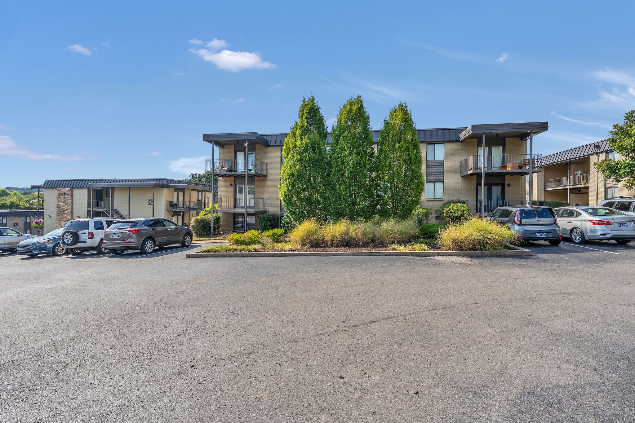 6680 Charlotte Pike Unit: E1