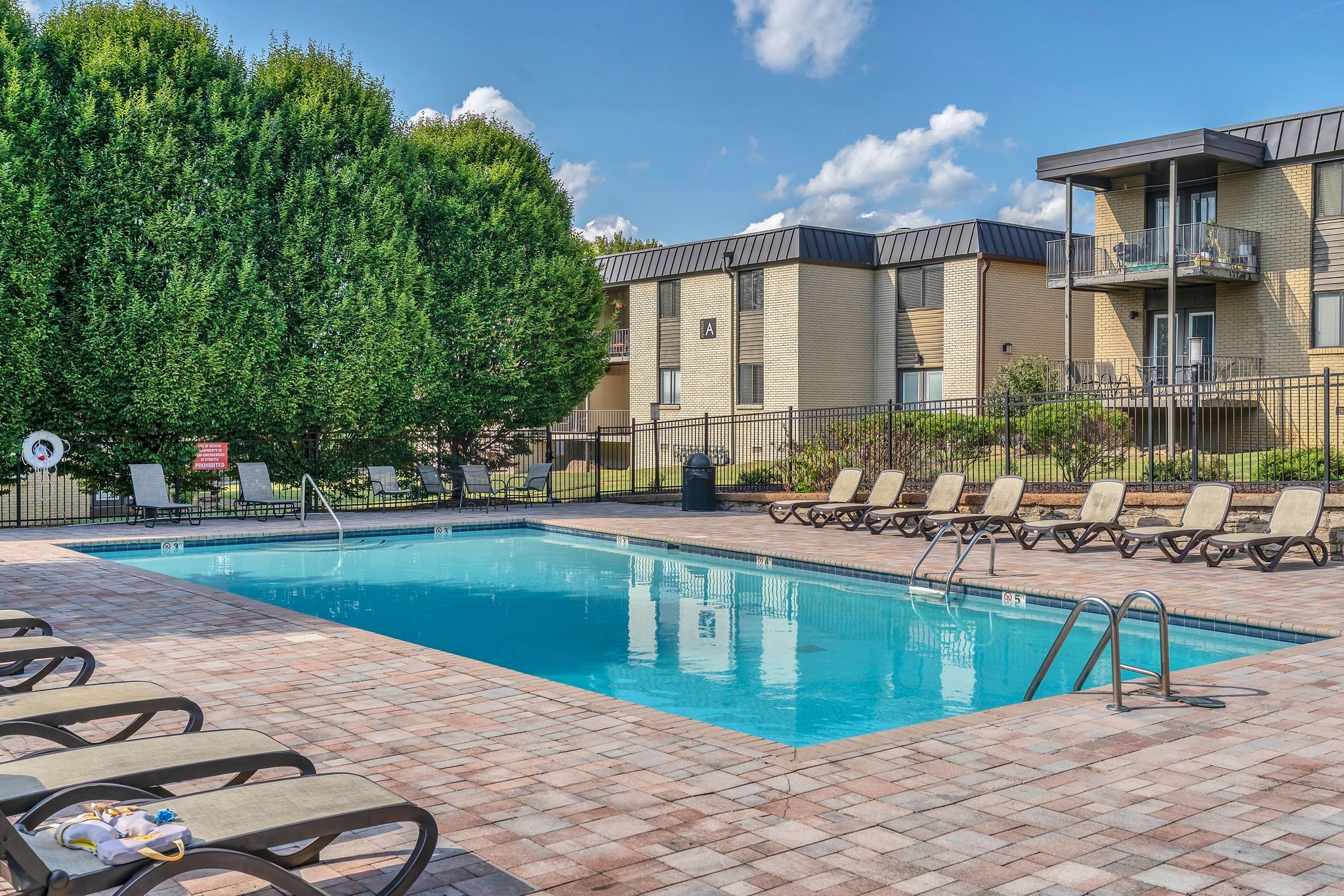 6680 Charlotte Pike Unit: E1