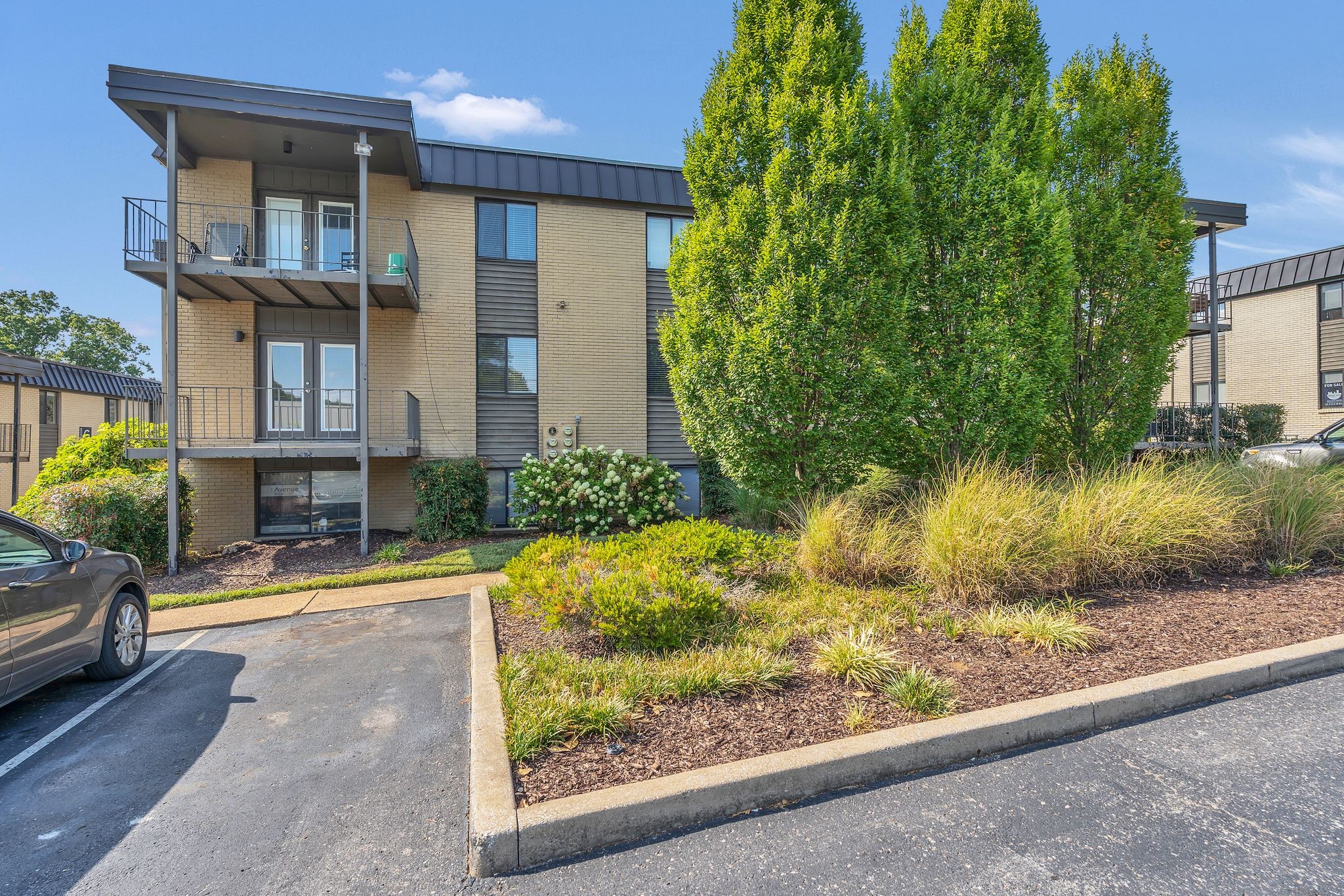 6680 Charlotte Pike Unit: E1
