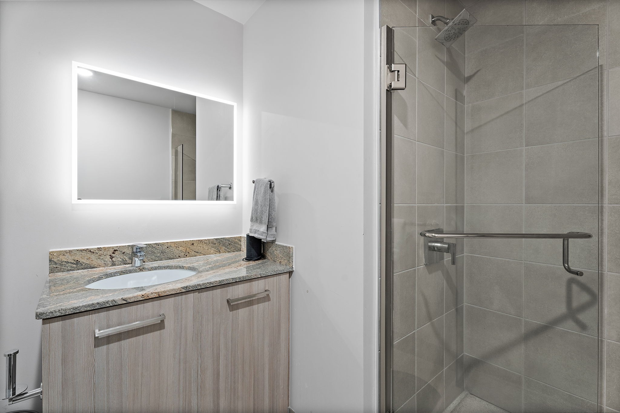 515 Church St Unit: 4102